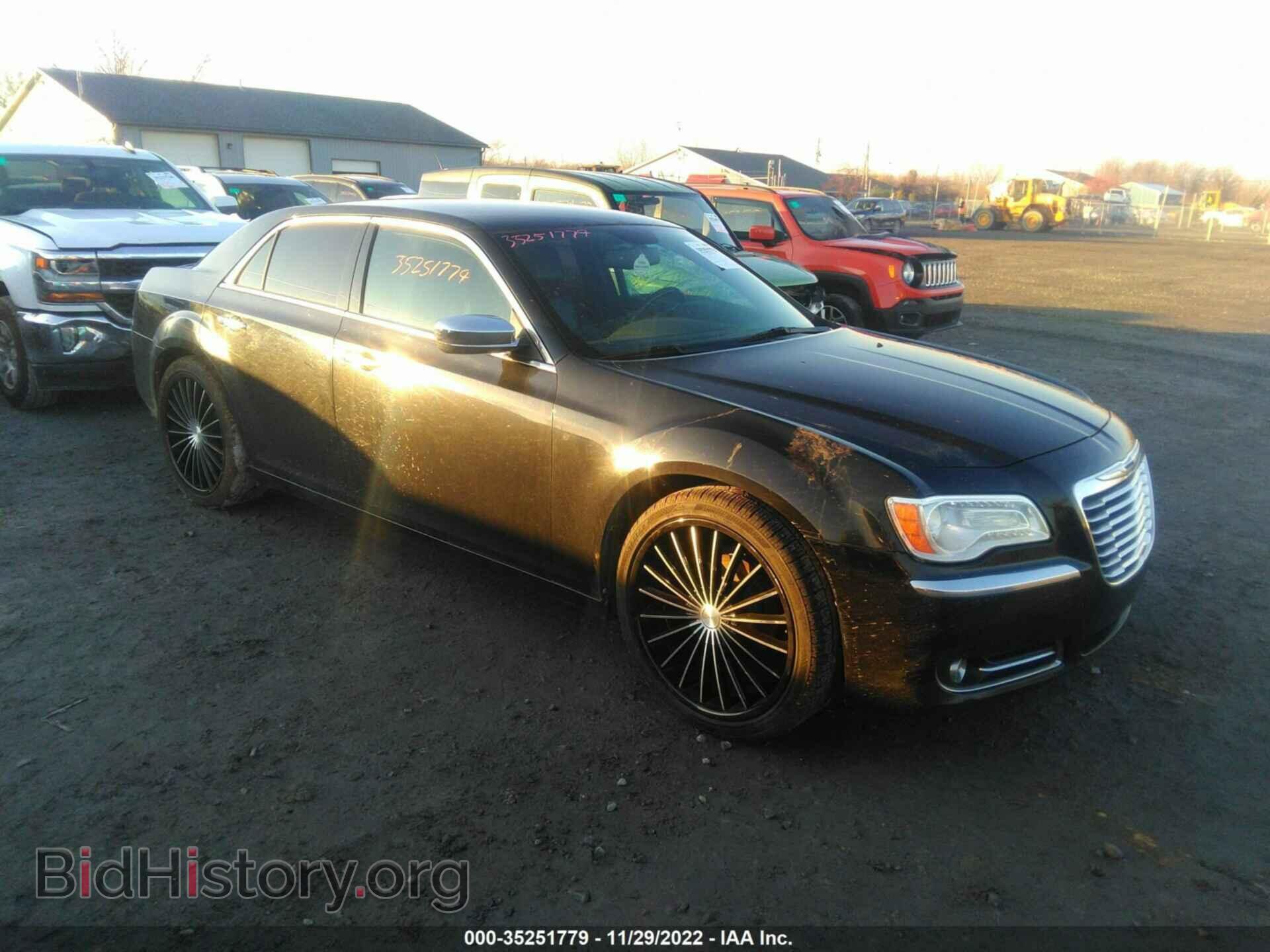 Фотография 2C3CCACG7CH173196 - CHRYSLER 300 2012