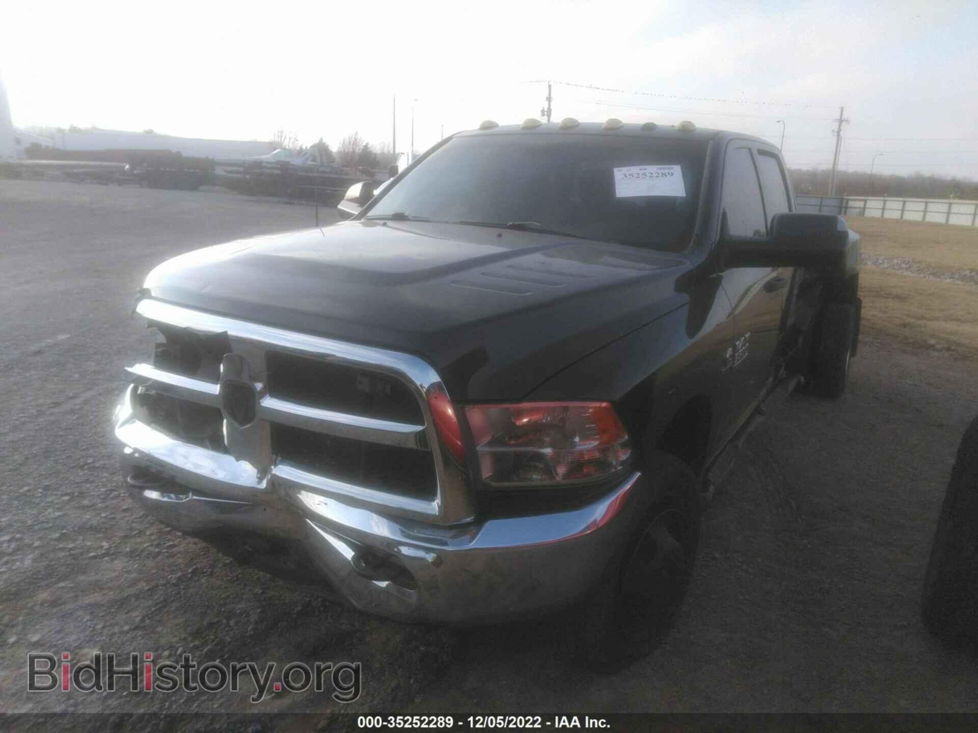 2014 RAM 3500 - VIN: 3C63RRGL8EG109162 - Photo 2