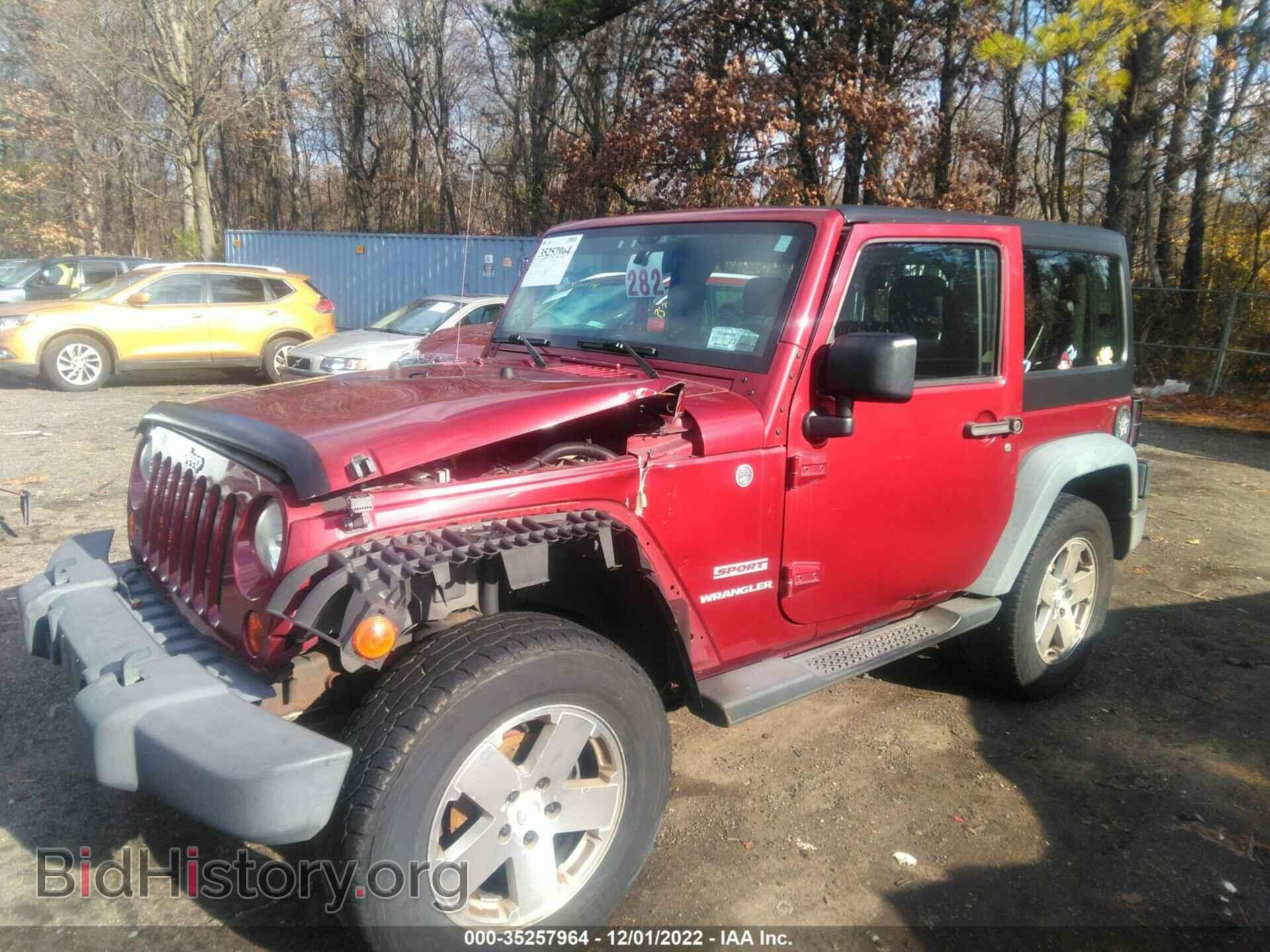 2011 JEEP WRANGLER - VIN: 1J4AA2D1XBL592339 - Фото 2