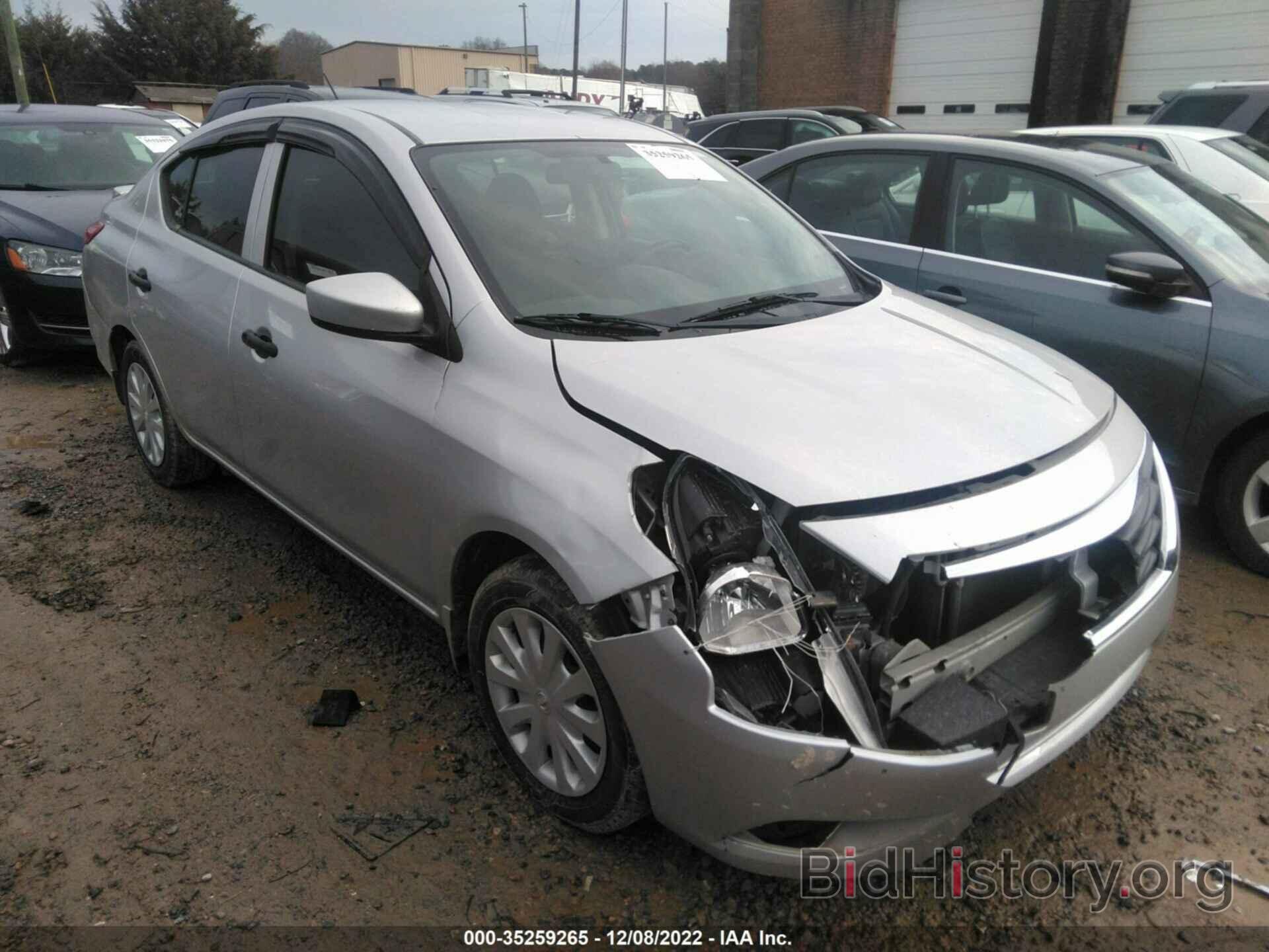 Photo 3N1CN7AP6KL800832 - NISSAN VERSA SEDAN 2019