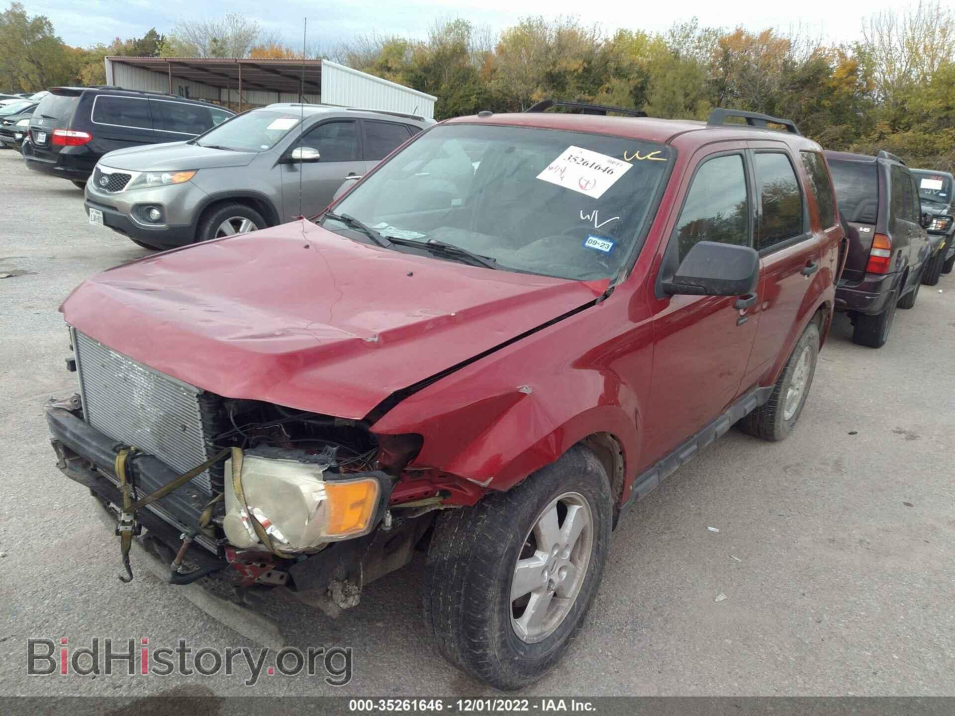 2011 FORD ESCAPE - VIN: 1FMCU0D72BKB74938 - Photo 2