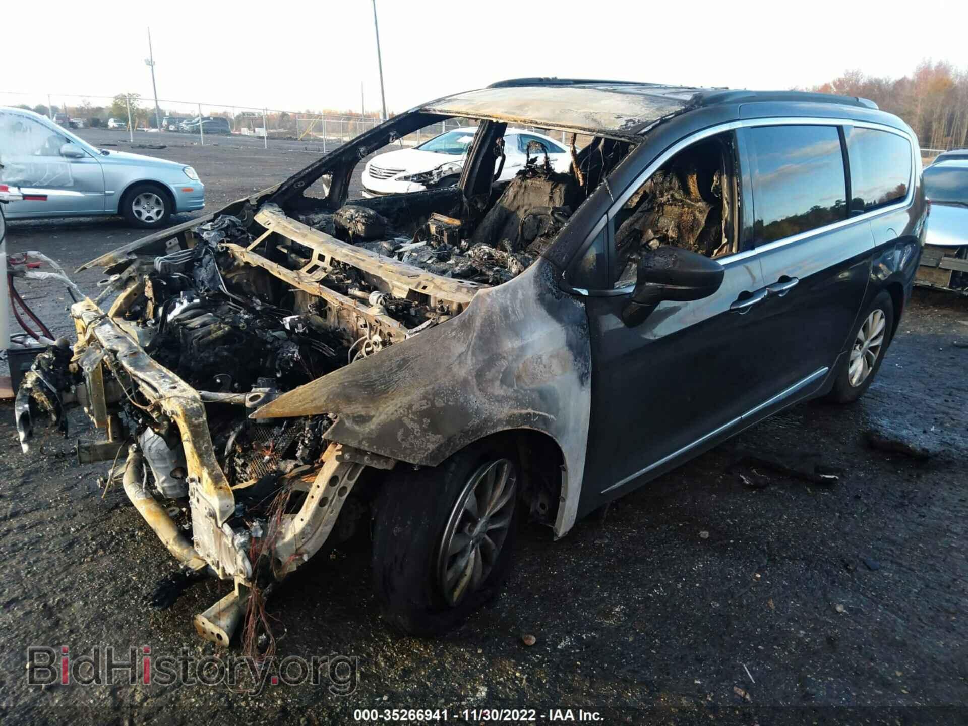 2017 CHRYSLER PACIFICA - VIN: 2C4RC1BG1HR576325 - Фото 2