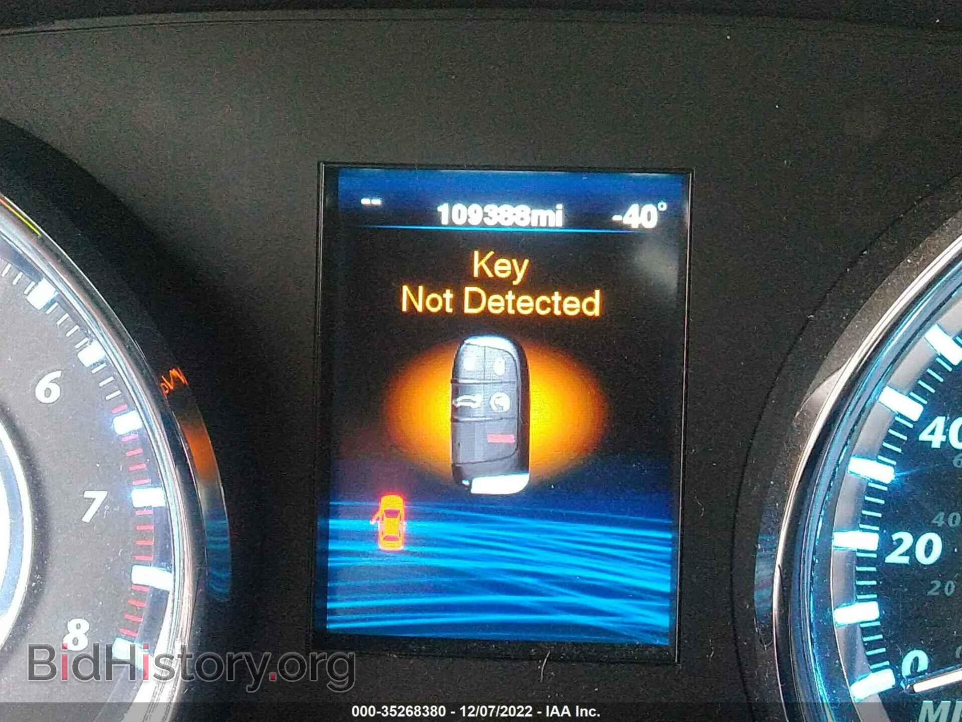 2012 CHRYSLER 300 - VIN: 2C3CCAFJ7CH801748 - Фото 7