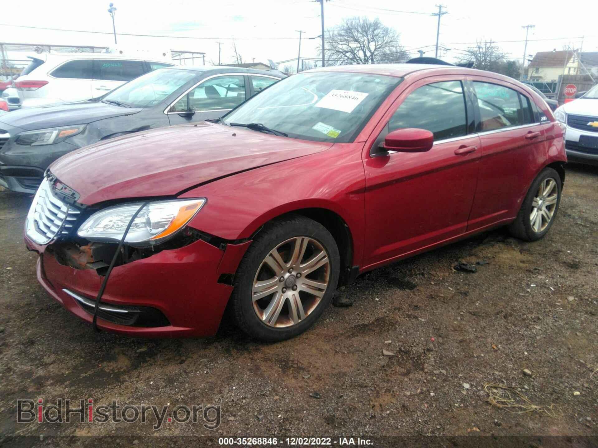2013 CHRYSLER 200 - VIN: 1C3CCBAB5DN639830 - Фото 2