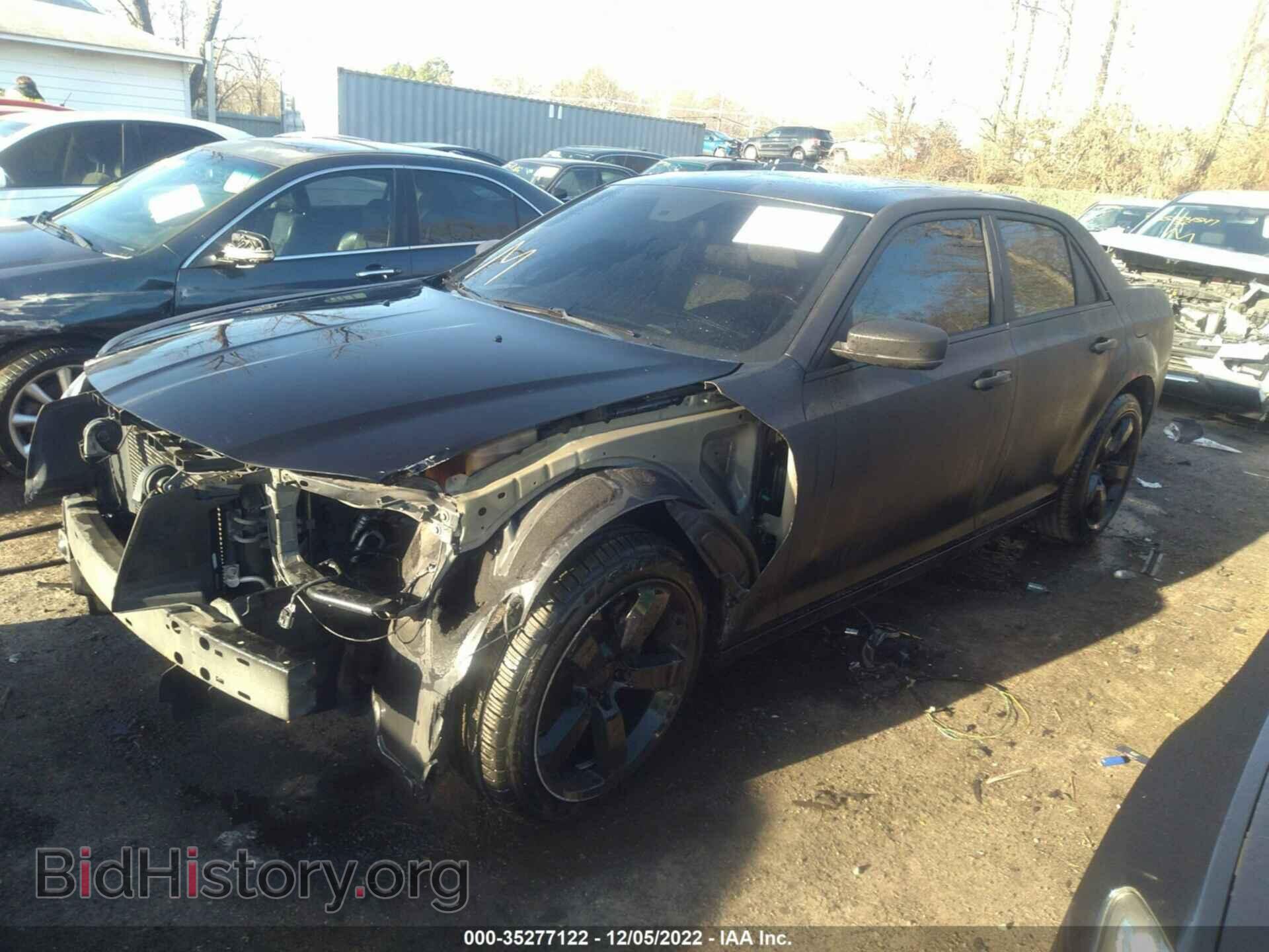 2011 CHRYSLER 300 - VIN: 2C3CA6CT0BH514436 - Фото 2