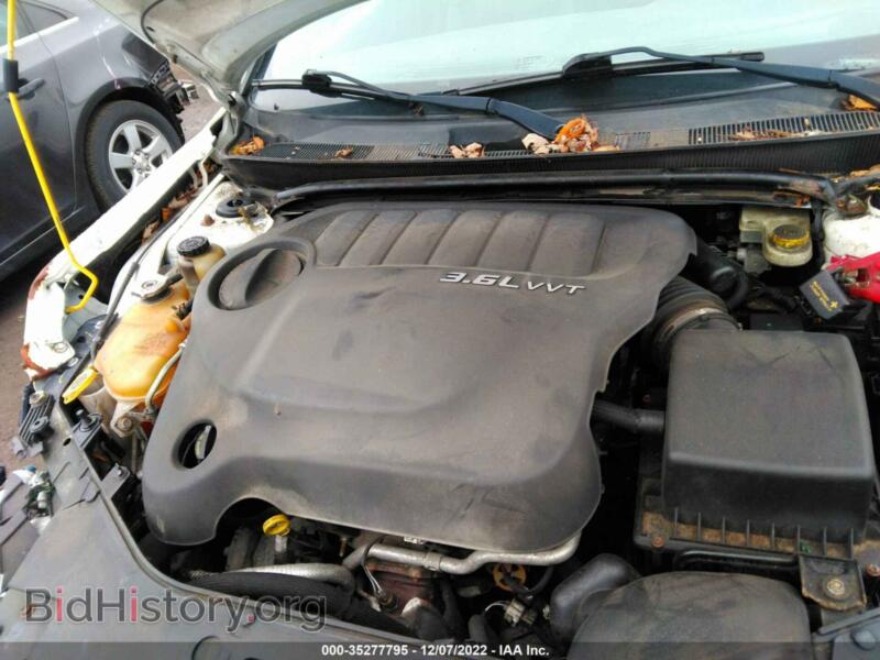 2011 Chrysler 200 (VIN 1C3BC8FG5BN577880) — фото 10 из 11