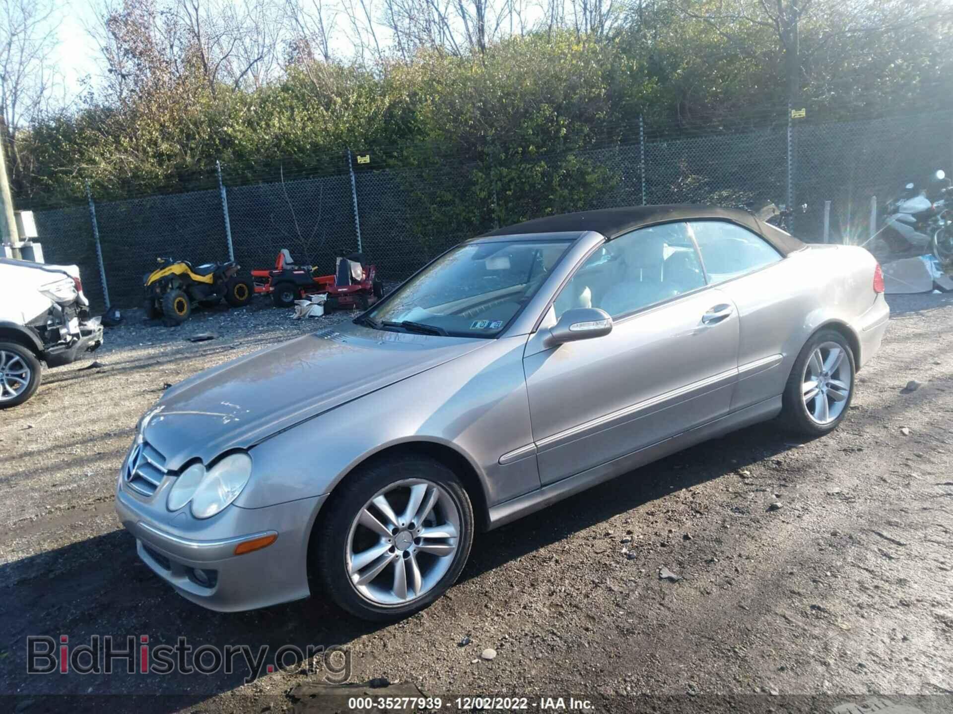 2007 MERCEDES-BENZ CLK-CLASS - VIN: WDBTK56F27T076830 - Фото 2