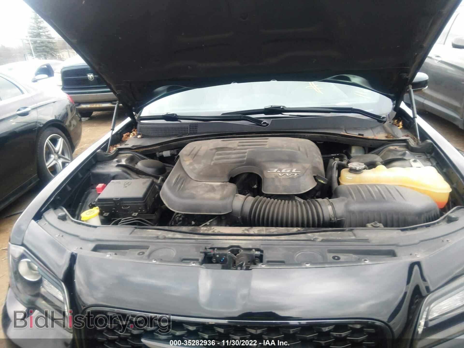2016 CHRYSLER 300 - VIN: 2C3CCAGG4GH208552 - Photo 10