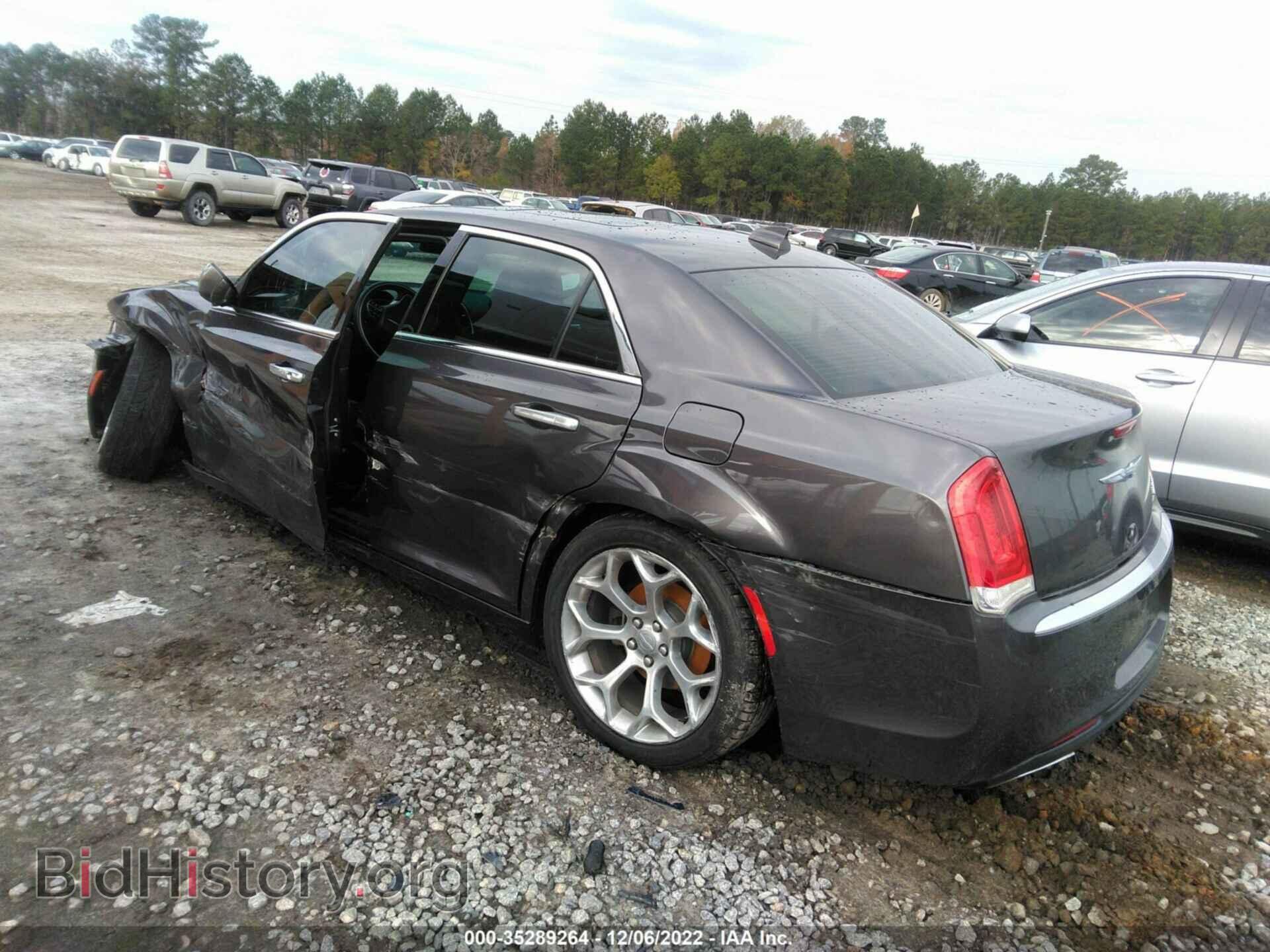 2016 CHRYSLER 300 - VIN: 2C3CCAPT3GH295728 - Фото 3