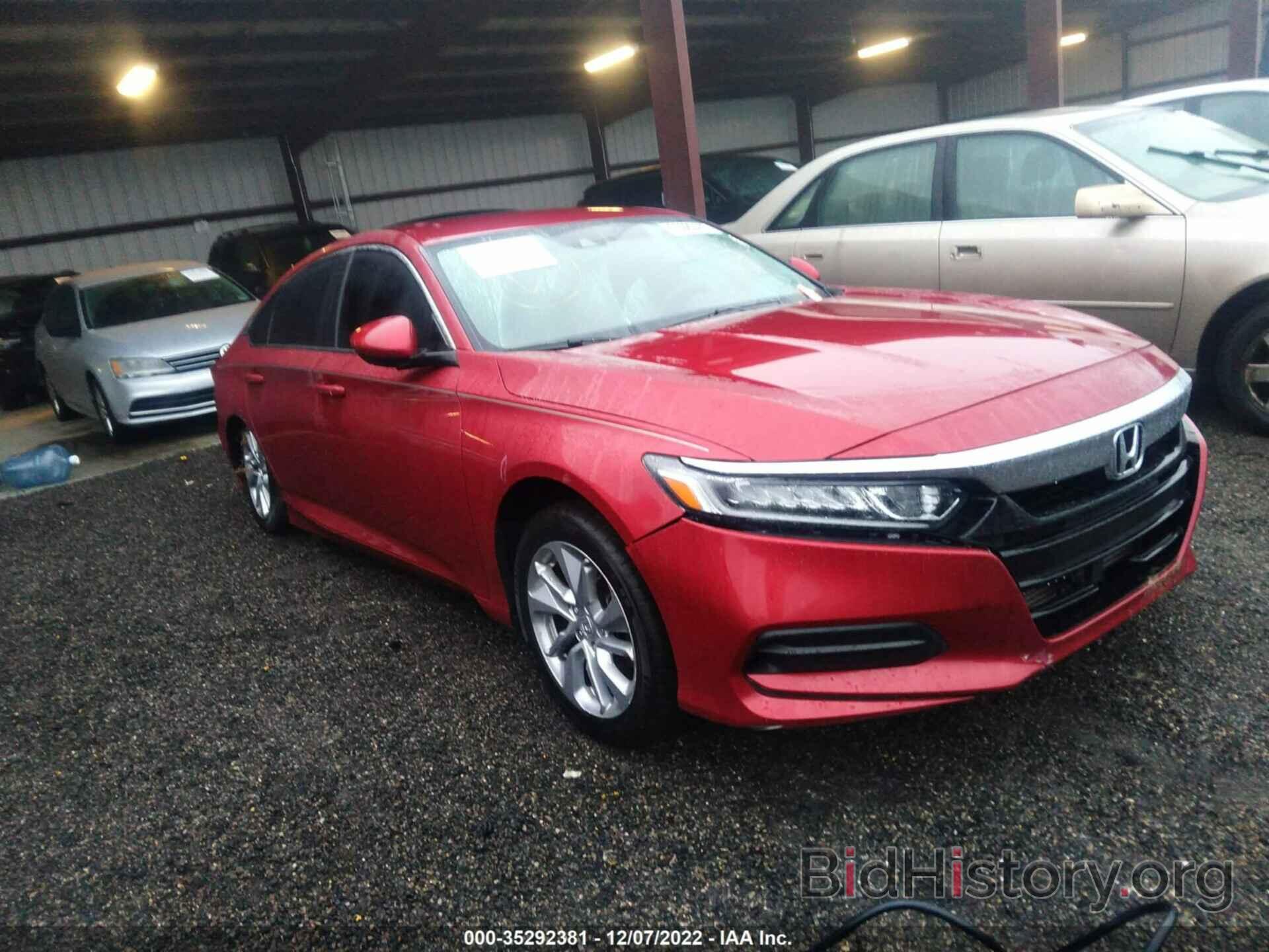 Photo 1HGCV1F10JA039527 - HONDA ACCORD SEDAN 2018