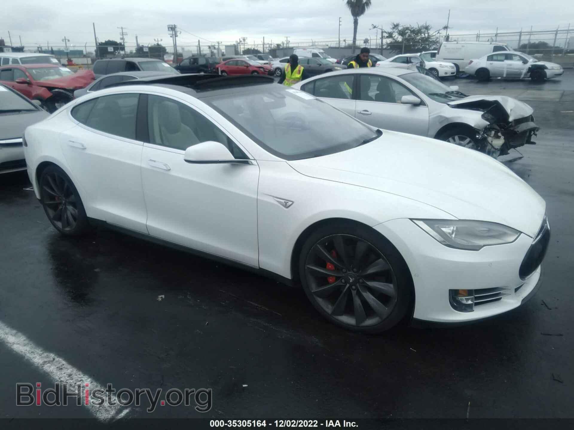 Фотография 5YJSA1H44FF080609 - TESLA MODEL S 2015