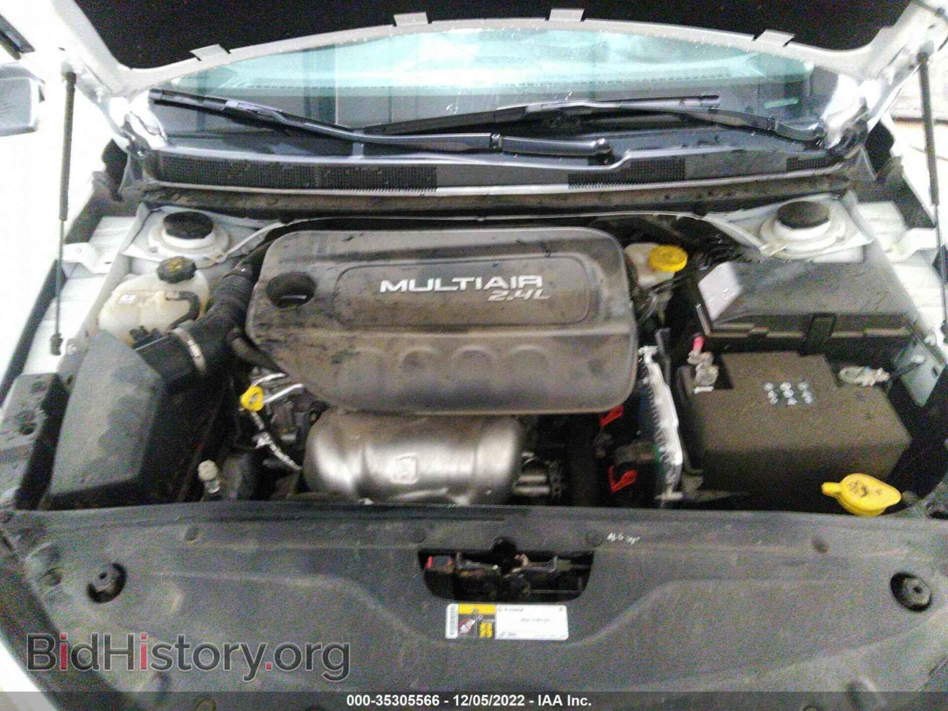 2016 CHRYSLER 200 - VIN: 1C3CCCABXGN124364 - Фото 10