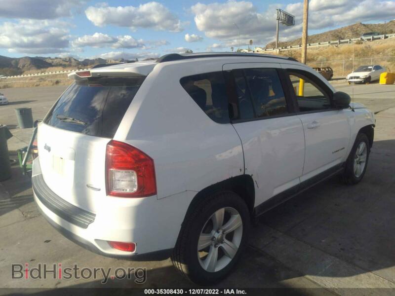 2011 Jeep COMPASS (VIN 1J4NT1FA9BD203915) — photo 4 of 12