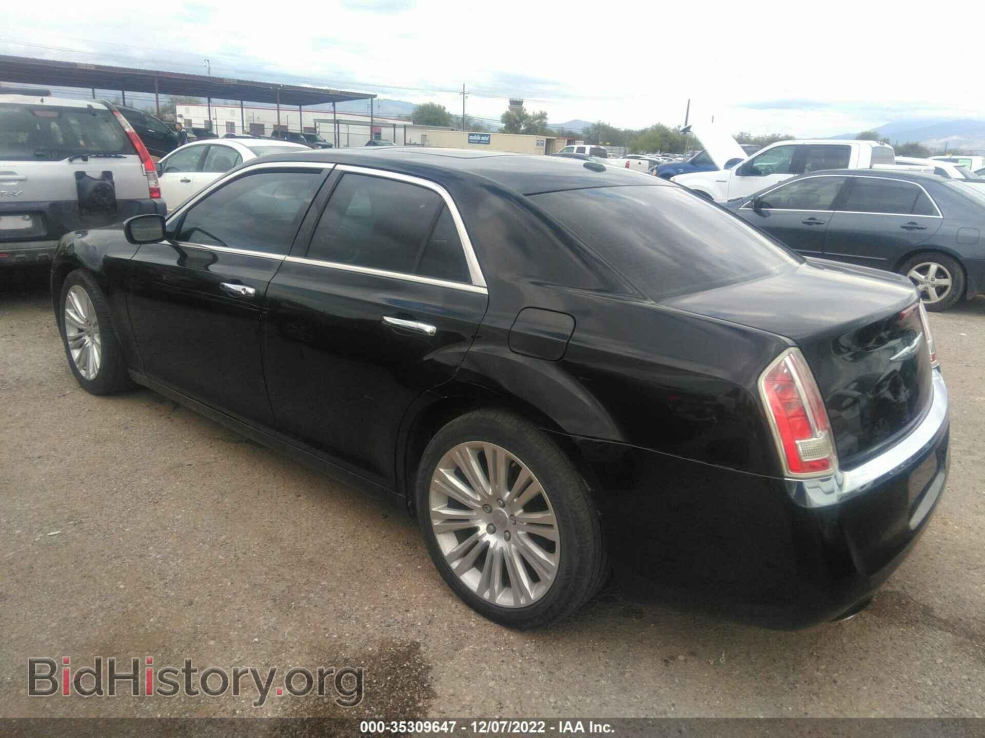 2013 CHRYSLER 300 - VIN: 2C3CCAETXDH708274 - Фото 3