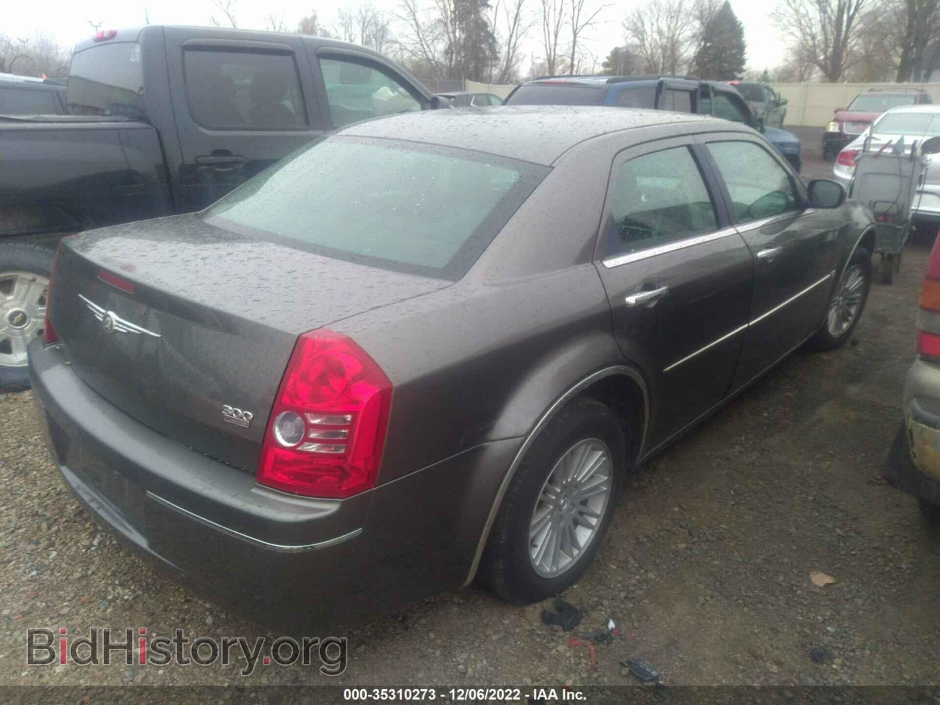 2010 CHRYSLER 300 - VIN: 2C3CA5CV5AH102359 - Фото 4