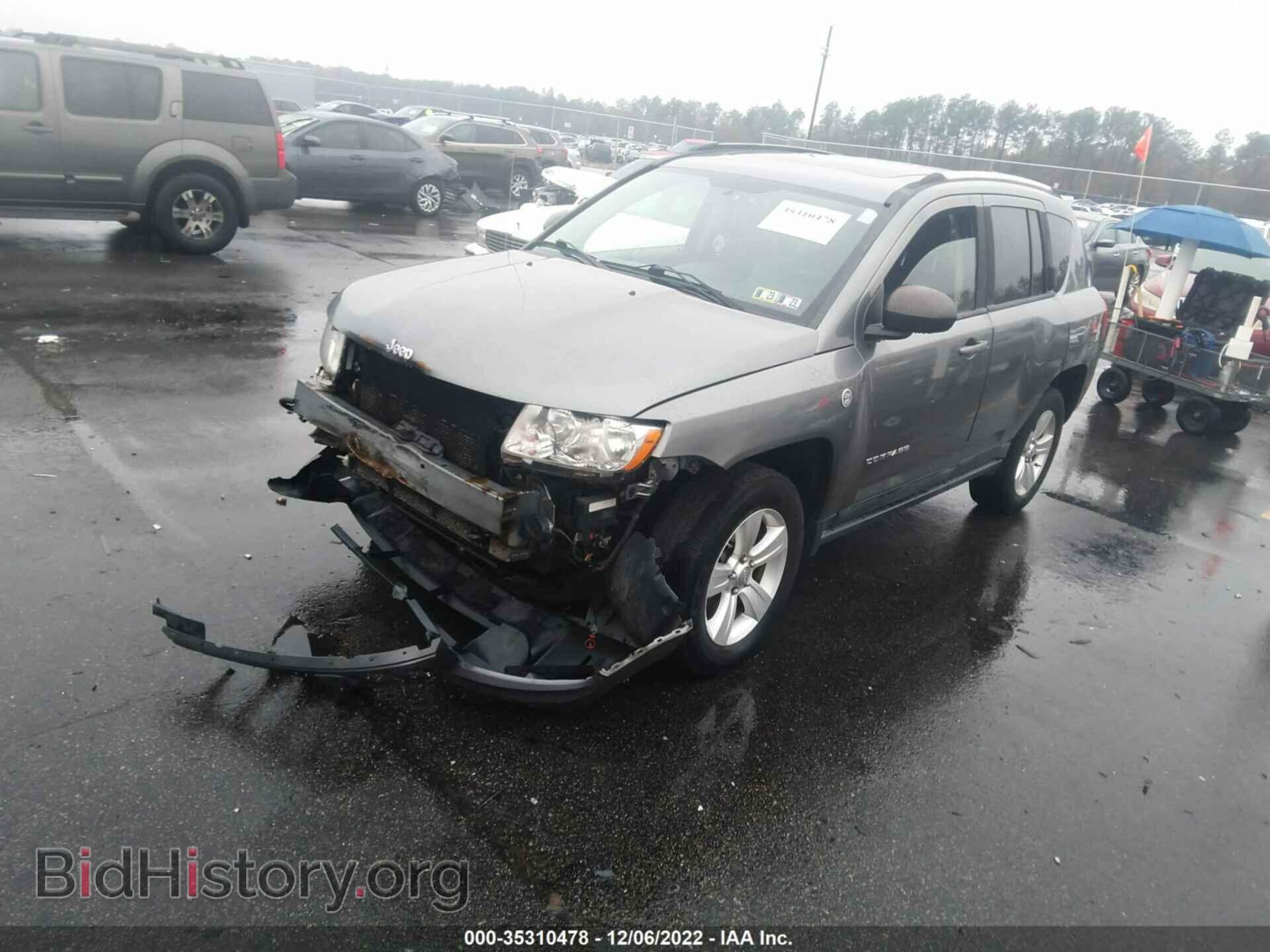 2011 JEEP COMPASS - VIN: 1J4NF5FB7BD218064 - Фото 2