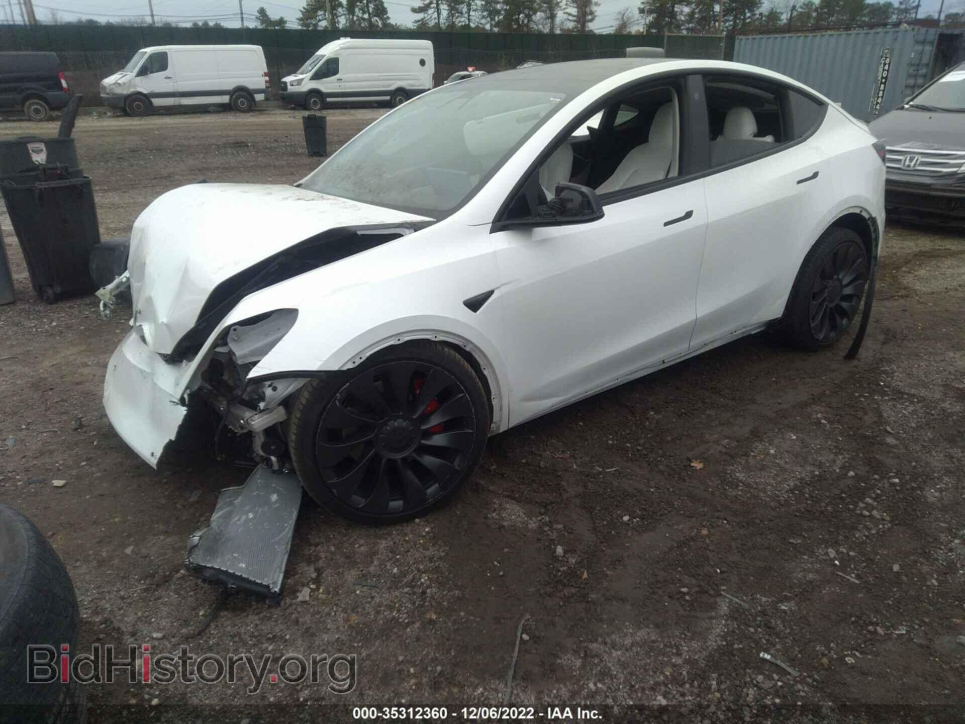 2022 TESLA MODEL Y - VIN: 7SAYGDEF8NF376881 - Фото 2