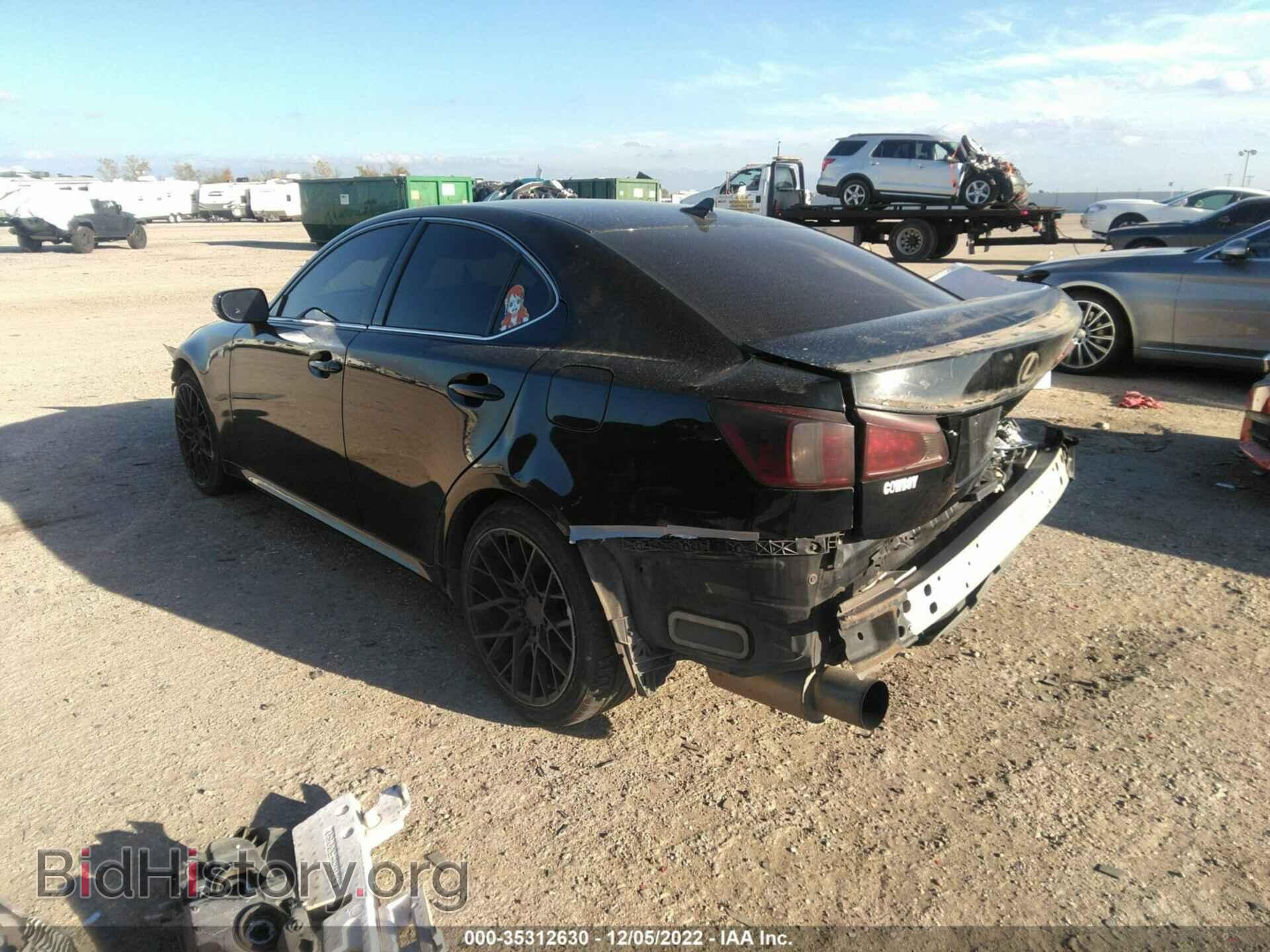 2011 LEXUS IS 250 - VIN: JTHBF5C29B5137850 - Photo 2