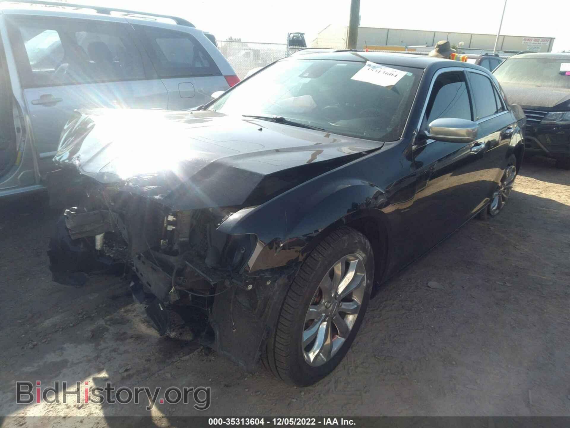 2015 CHRYSLER 300 - VIN: 2C3CCASG8FH757189 - Фото 2