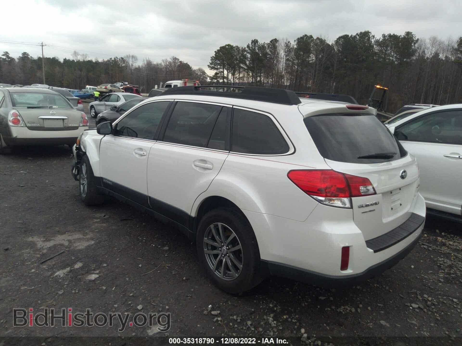 2014 SUBARU OUTBACK - VIN: 4S4BRBAC4E3245596 - Фото 3