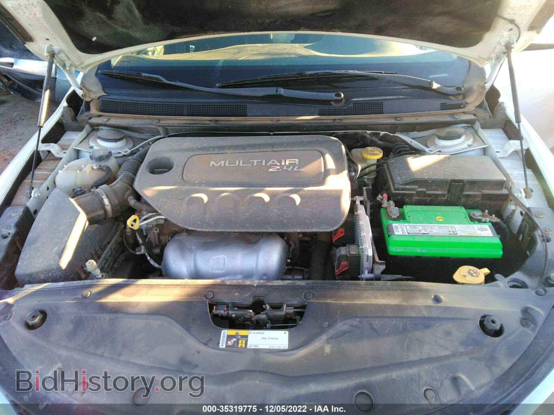 2016 CHRYSLER 200 - VIN: 1C3CCCAB8GN103917 - Фото 10