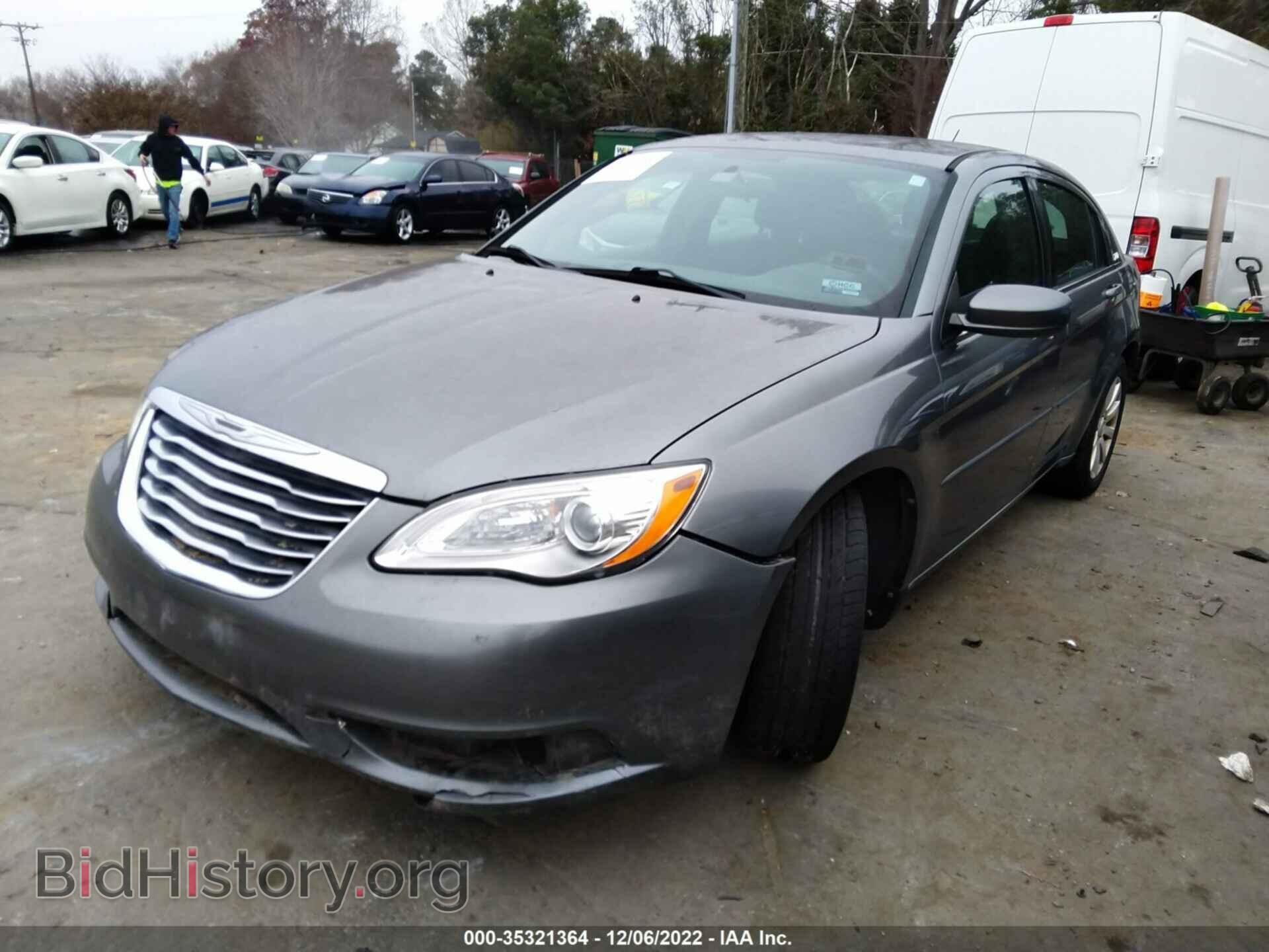 2013 CHRYSLER 200 - VIN: 1C3CCBBB9DN761038 - Фото 2