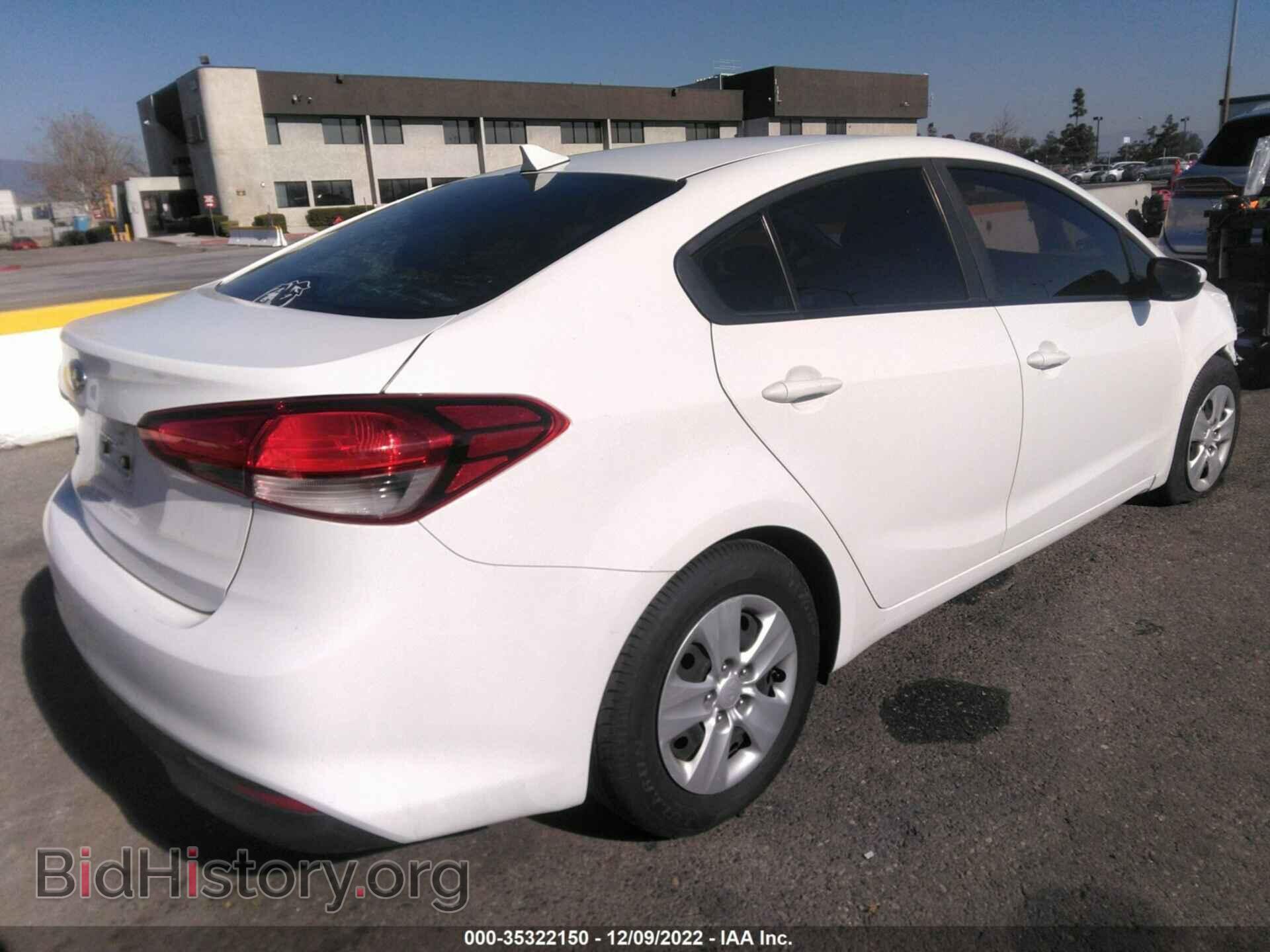 2017 KIA FORTE - VIN: 3KPFK4A73HE060252 - Фото 4