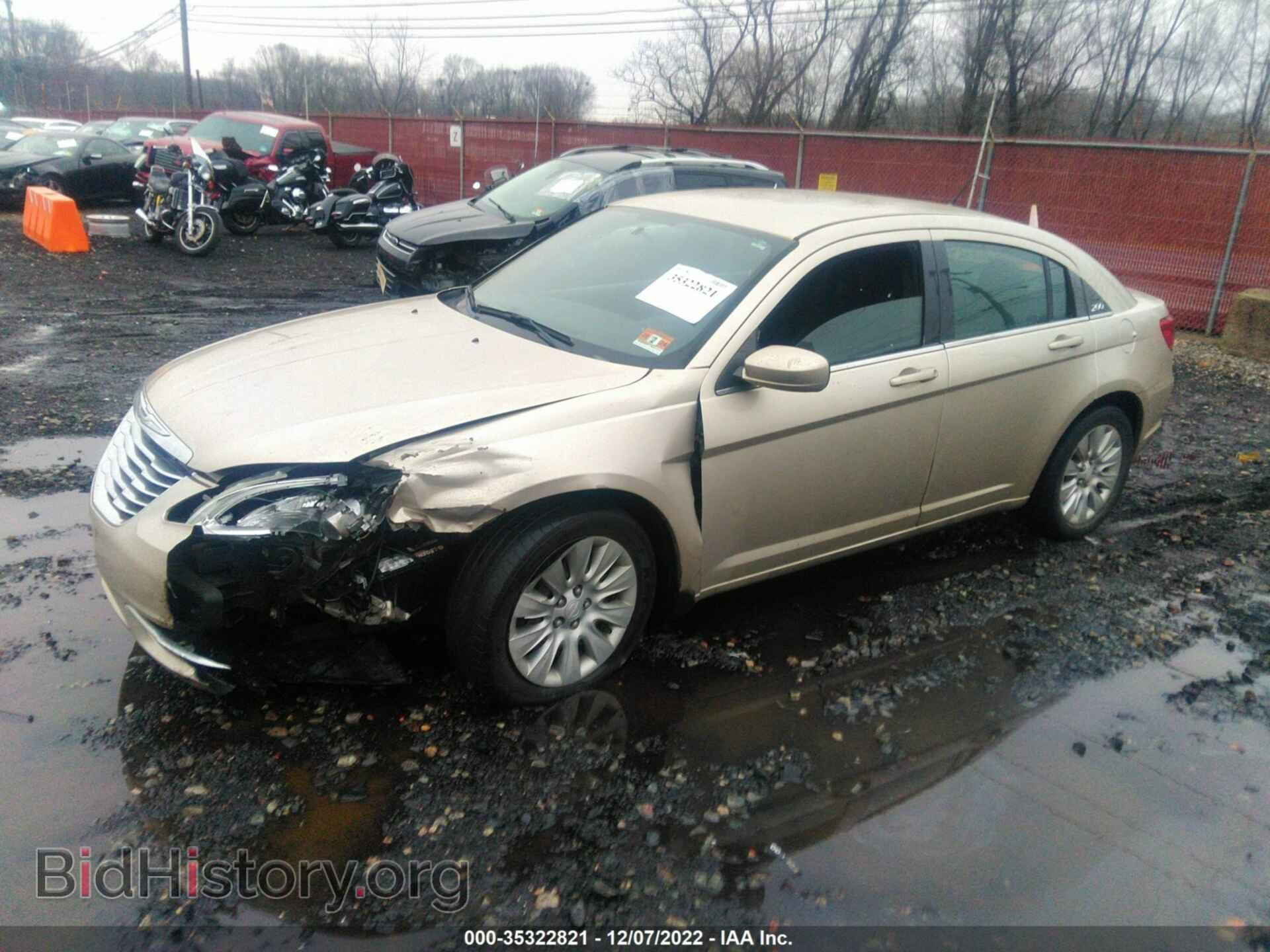 2013 CHRYSLER 200 - VIN: 1C3CCBAB5DN733951 - Фото 2