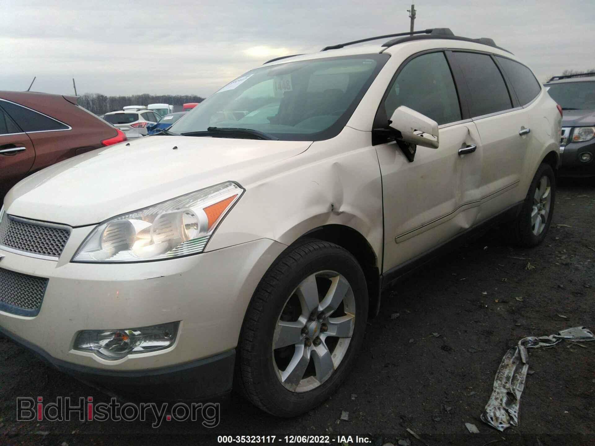 2012 CHEVROLET TRAVERSE - VIN: 1GNKRLED1CJ166836 - Фото 2