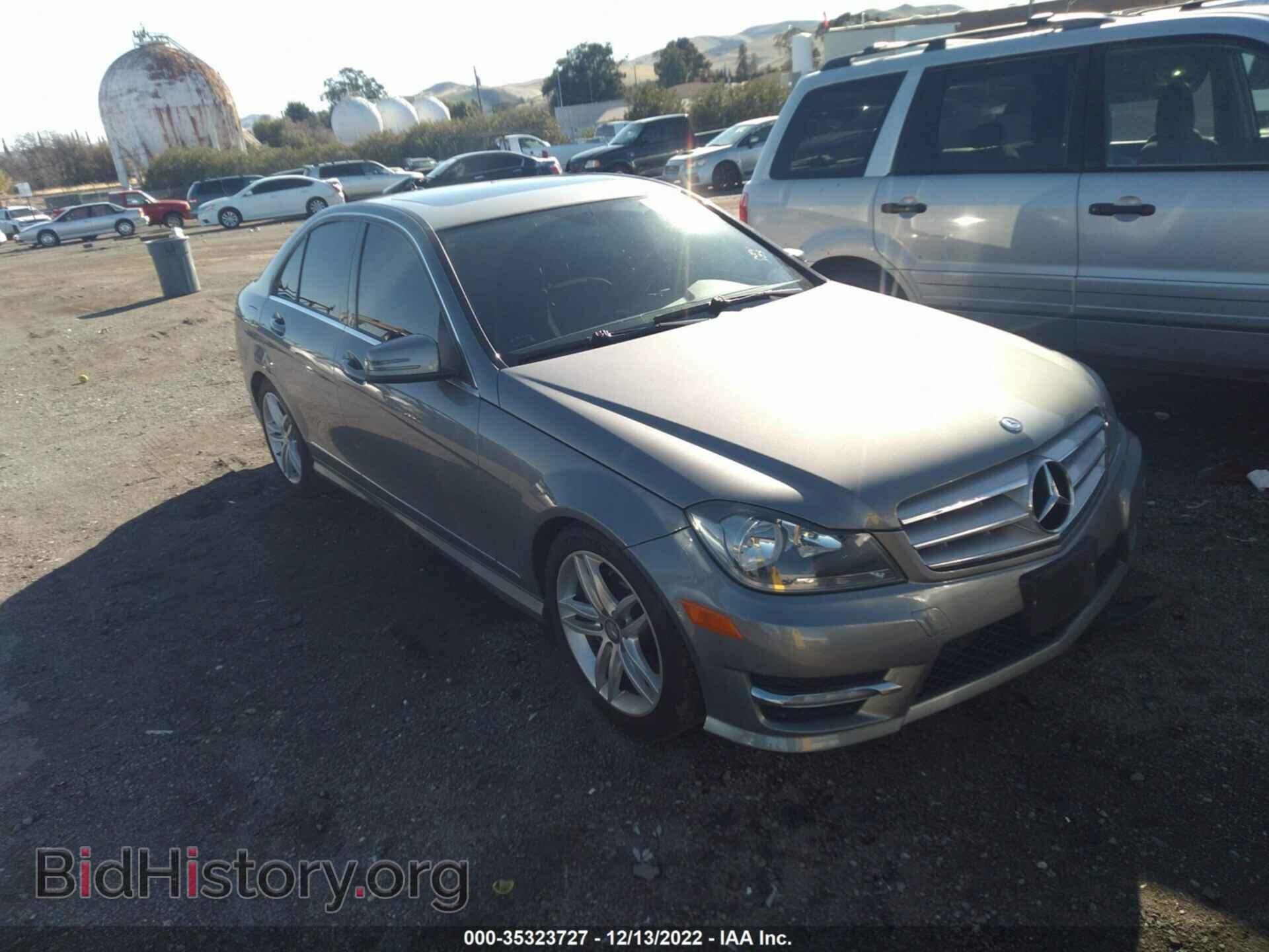 Photo WDDGF8AB6DR252256 - MERCEDES-BENZ C-CLASS 2013