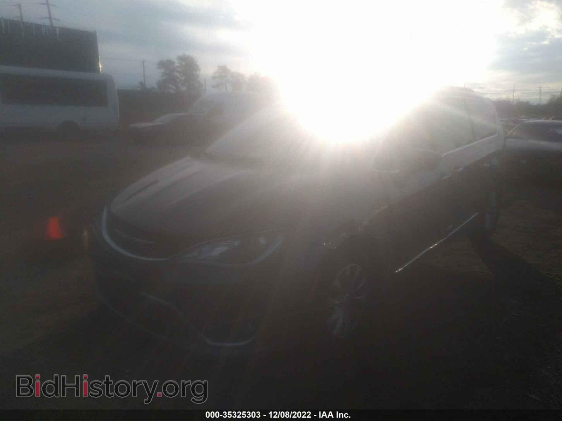 2017 CHRYSLER PACIFICA - VIN: 2C4RC1BG8HR705290 - Фото 2