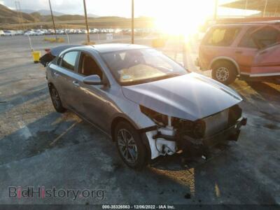 2022 Kia FORTE LXS, серебристый — VIN 3KPF24AD2NE449255, IAAI