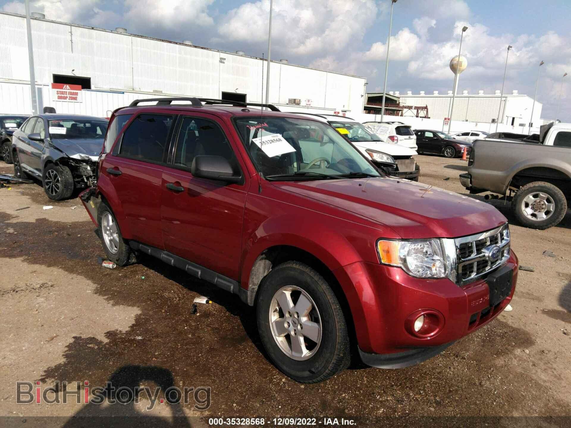 Фотография 1FMCU0D79CKB30498 - FORD ESCAPE 2012