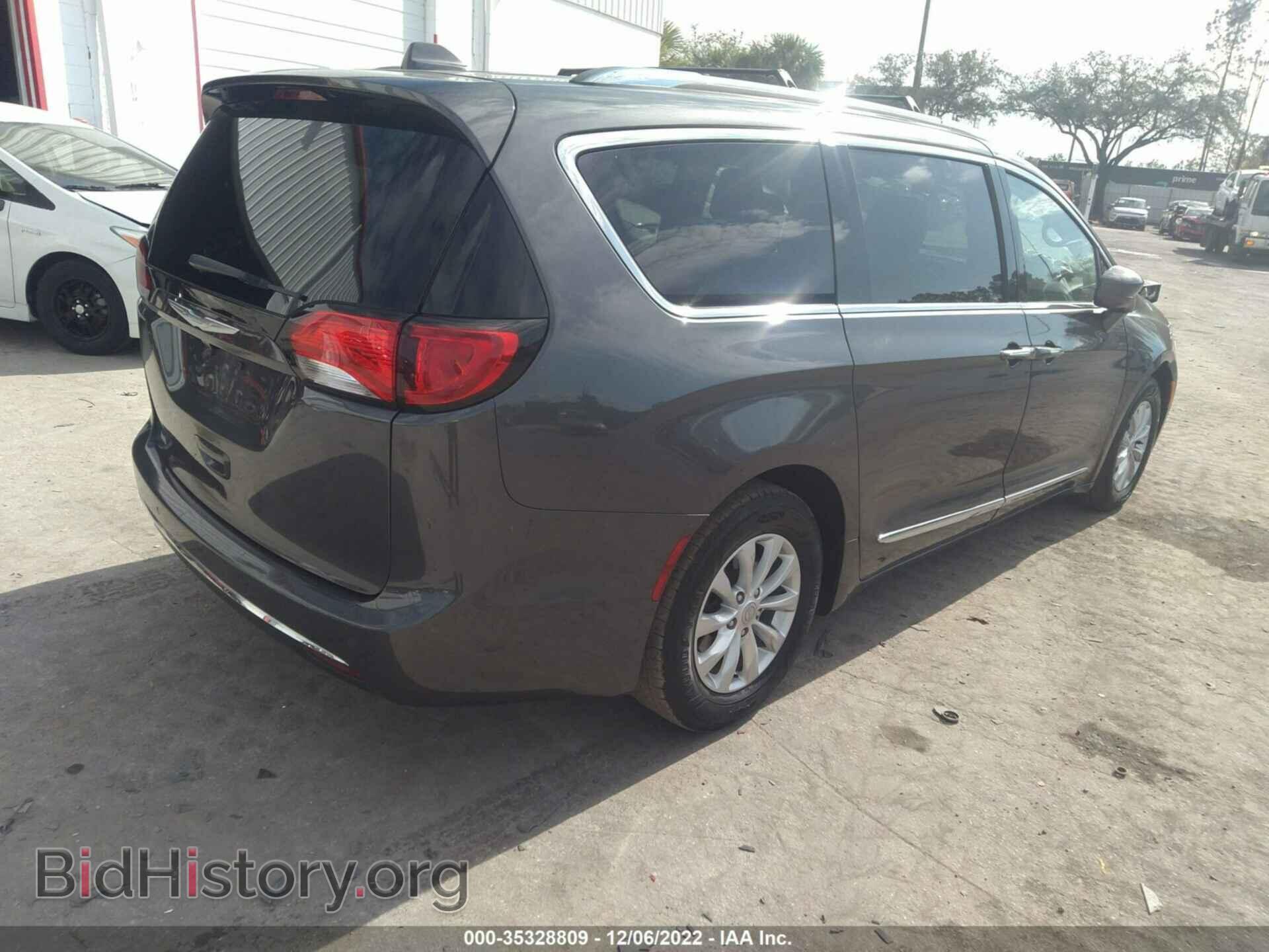 2018 CHRYSLER PACIFICA - VIN: 2C4RC1BG2JR113678 - Фото 4