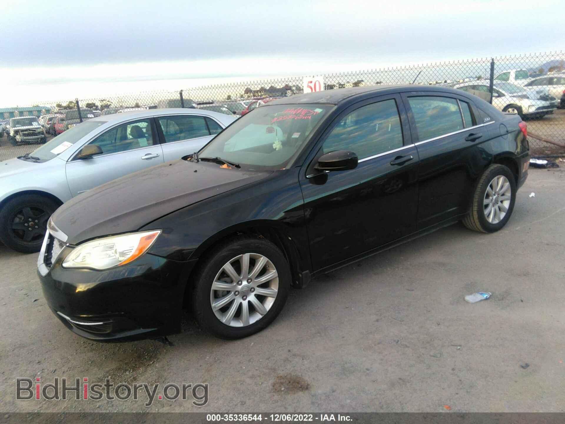 2011 CHRYSLER 200 - VIN: 1C3BC1FB0BN565972 - Фото 2