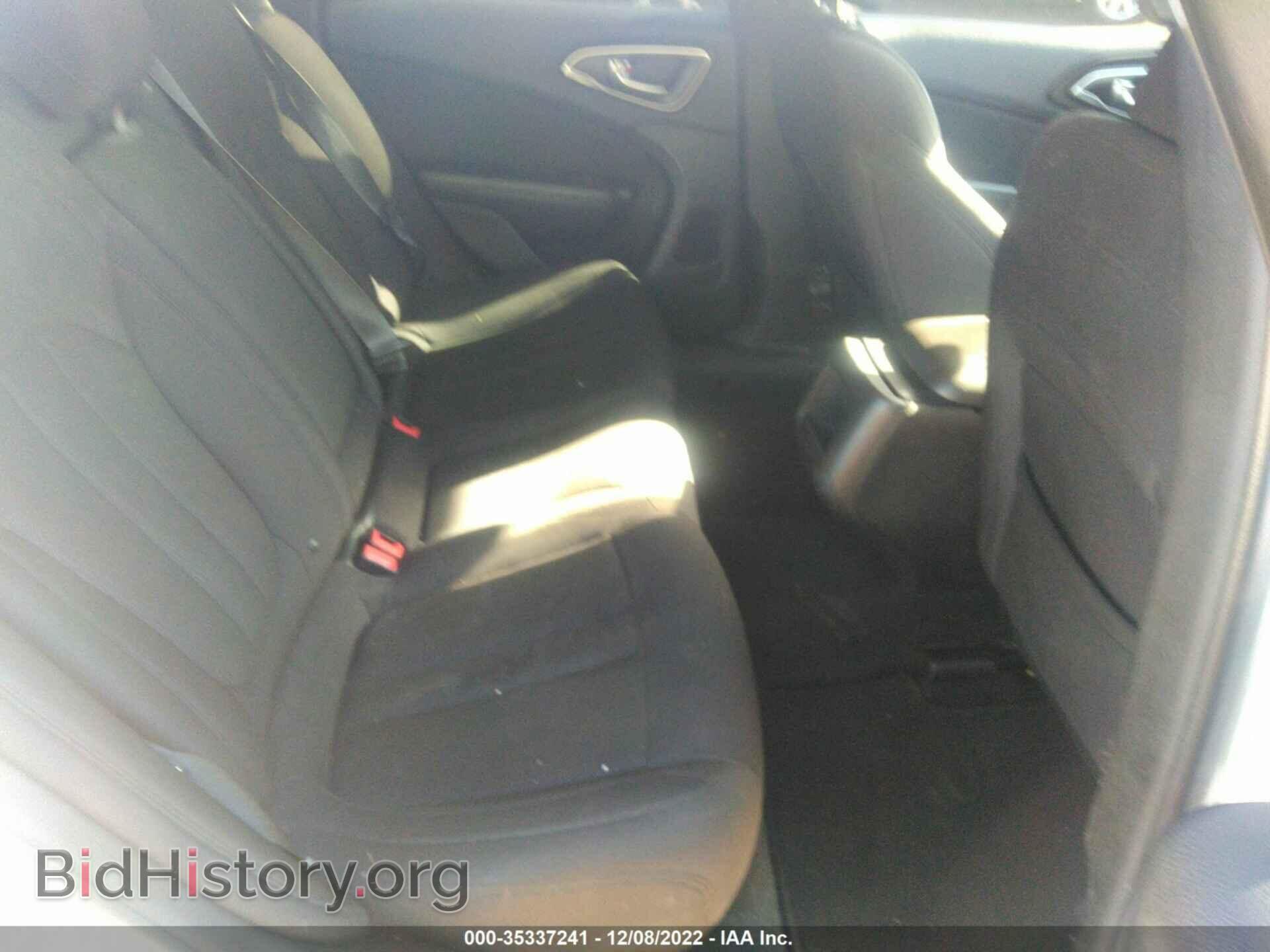 2015 CHRYSLER 200 - VIN: 1C3CCCAB3FN604079 - Фото 8