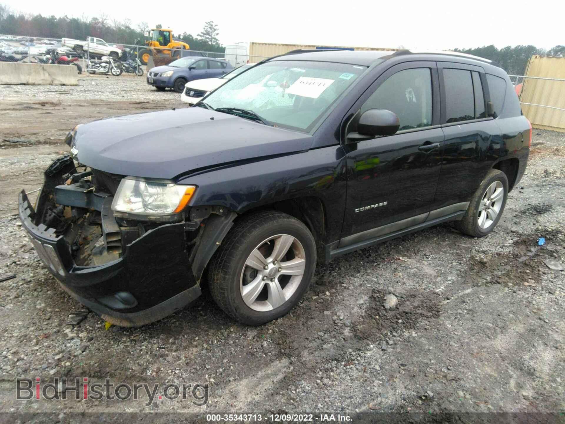 2011 JEEP COMPASS - VIN: 1J4NT1FA7BD139342 - Фото 2