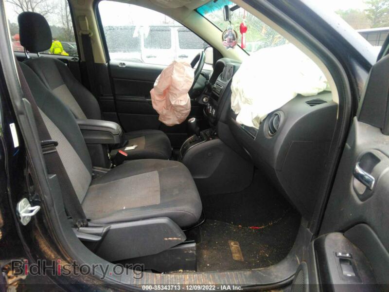 2011 Jeep COMPASS (VIN 1J4NT1FA7BD139342) — photo 5 of 12