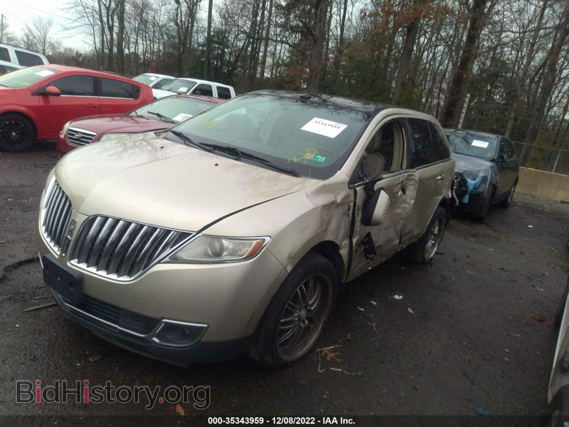 2011 LINCOLN MKX - VIN: 2LMDJ8JK0BBJ32965 - Фото 2