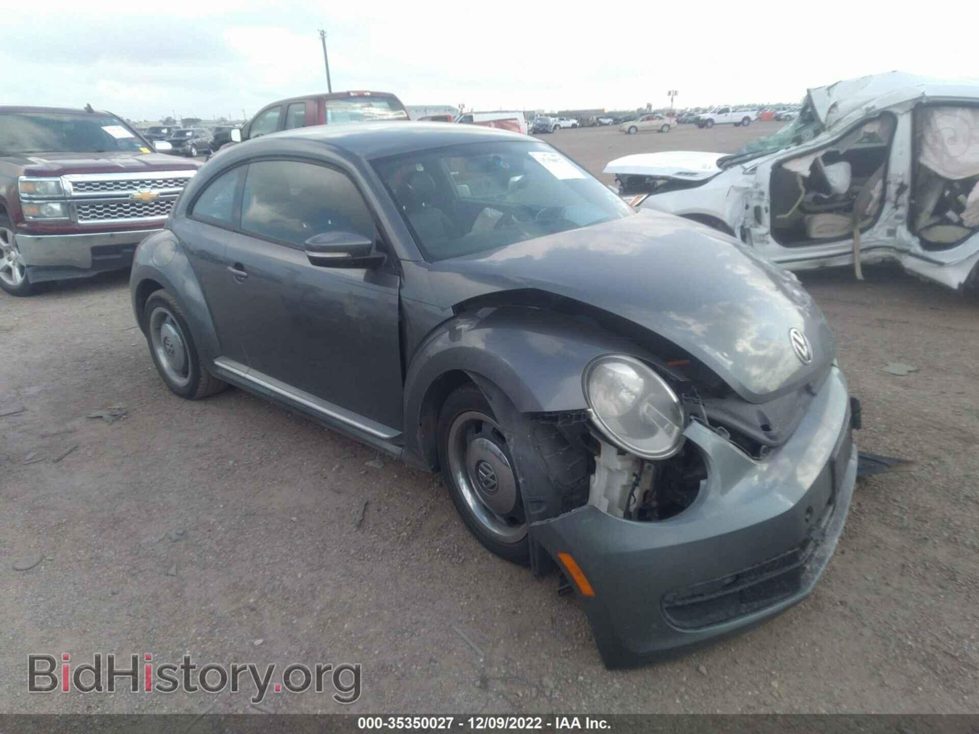 Photo 3VWJX7AT7CM617377 - VOLKSWAGEN BEETLE 2012