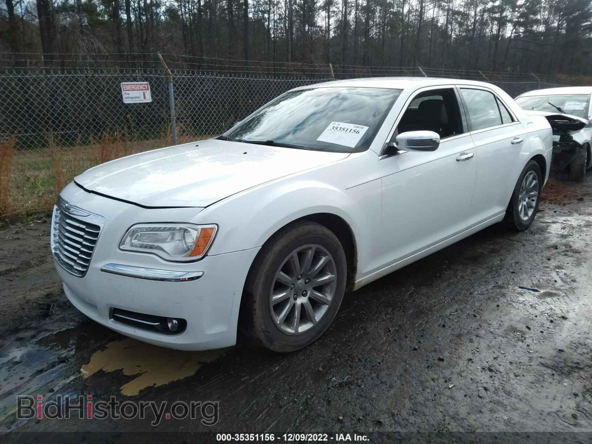 2012 CHRYSLER 300 - VIN: 2C3CCACG9CH182336 - Фото 2