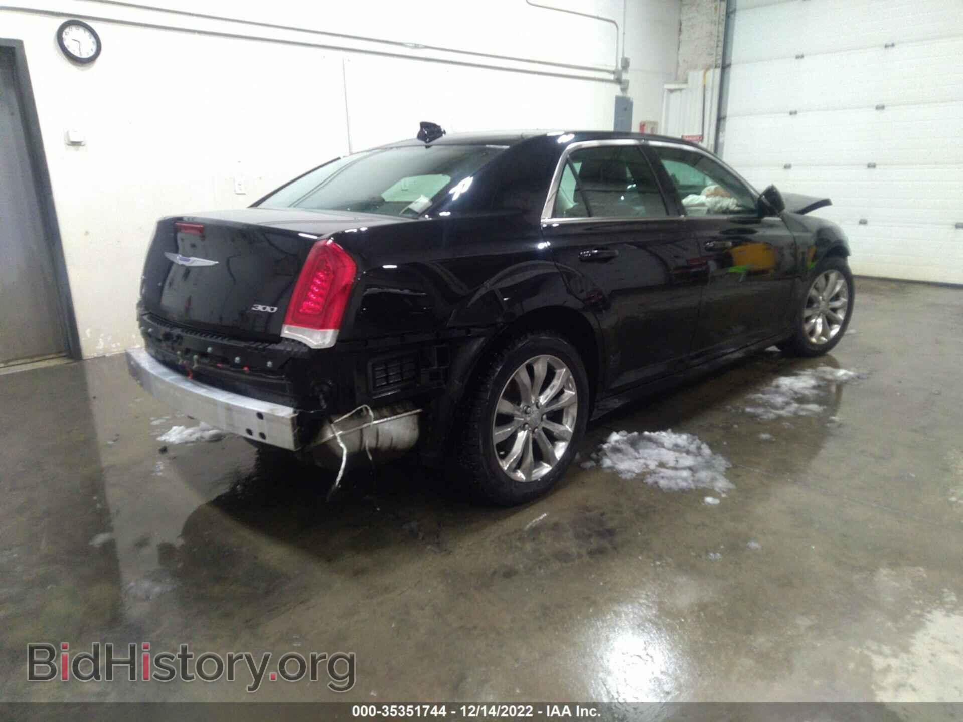 2020 CHRYSLER 300 - VIN: 2C3CCARG4LH142110 - Фото 4