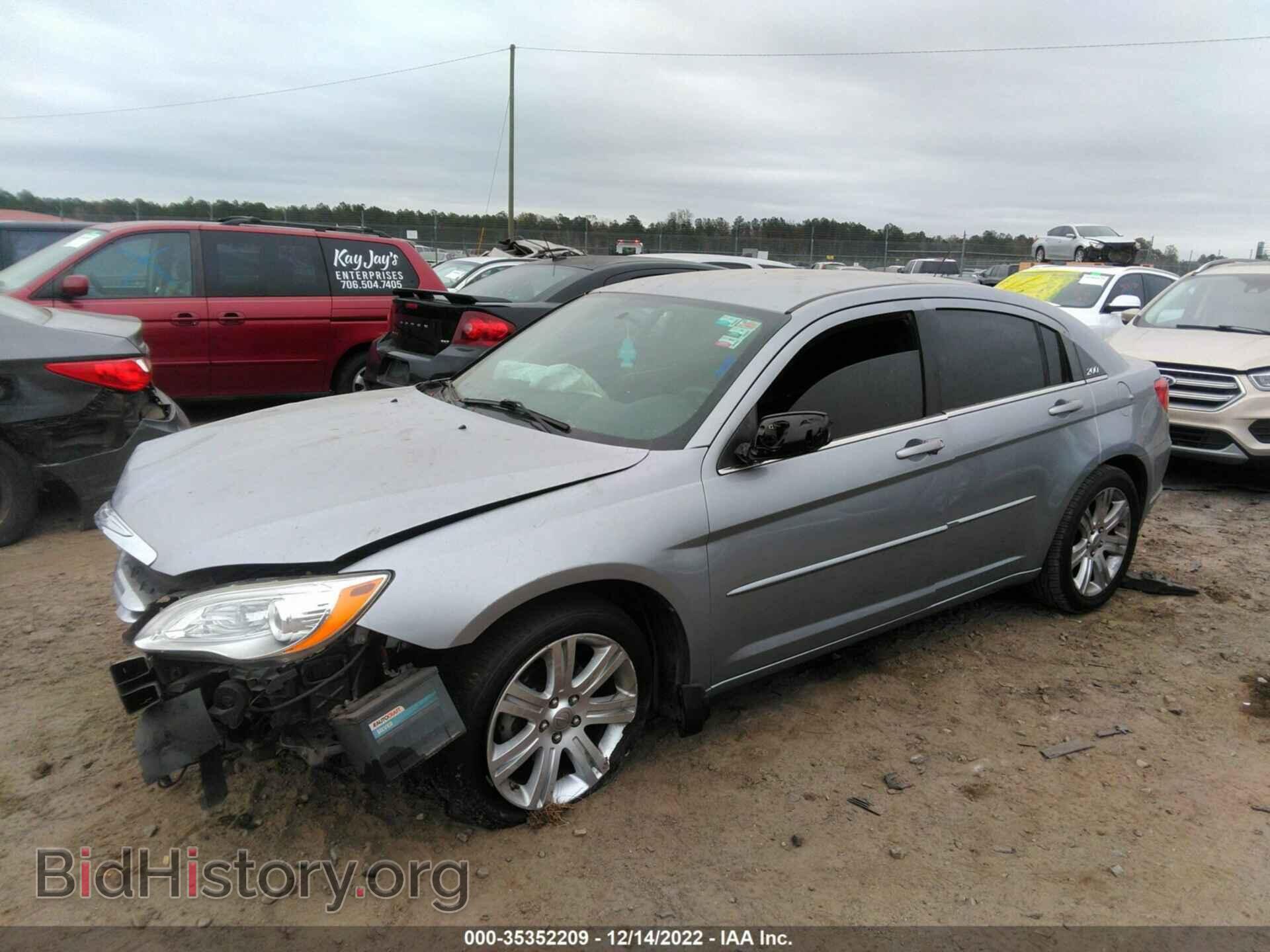 2013 CHRYSLER 200 - VIN: 1C3CCBBB6DN714680 - Фото 2