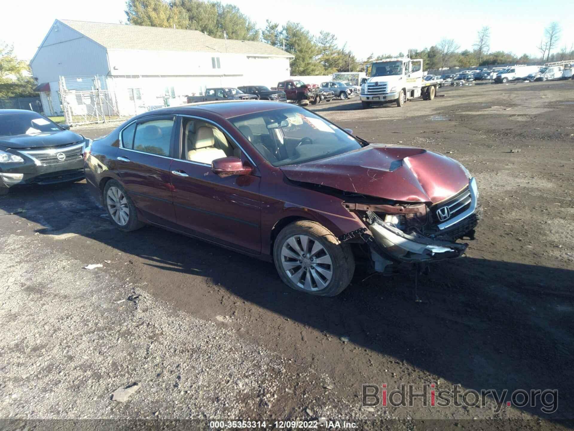 Photo 1HGCR2F83DA019428 - HONDA ACCORD SDN 2013