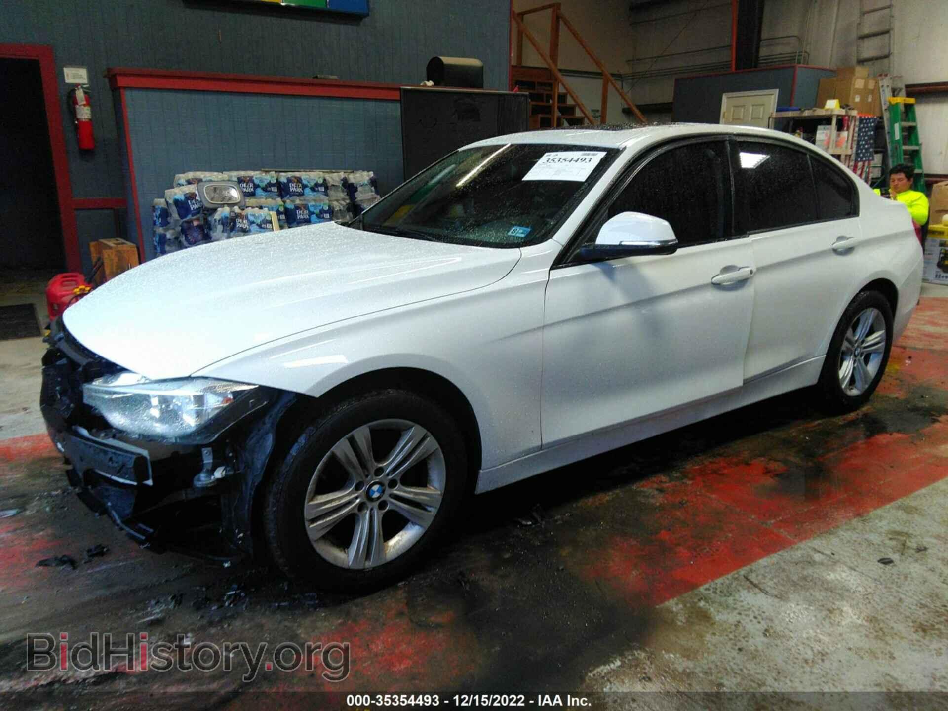 2016 BMW 3 SERIES - VIN: WBA8E9G55GNU30532 - Фото 2