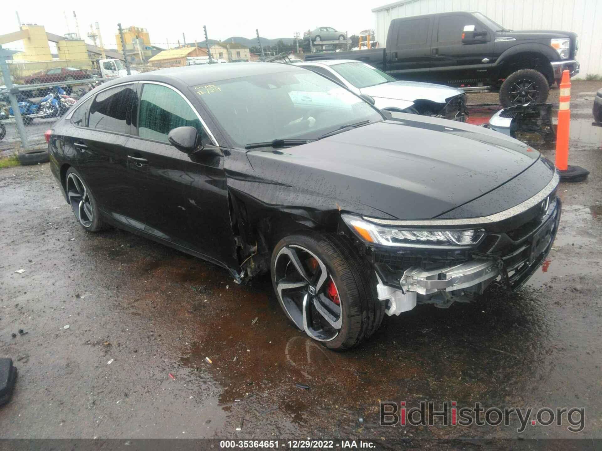 Photo 1HGCV1F34JA180070 - HONDA ACCORD SEDAN 2018