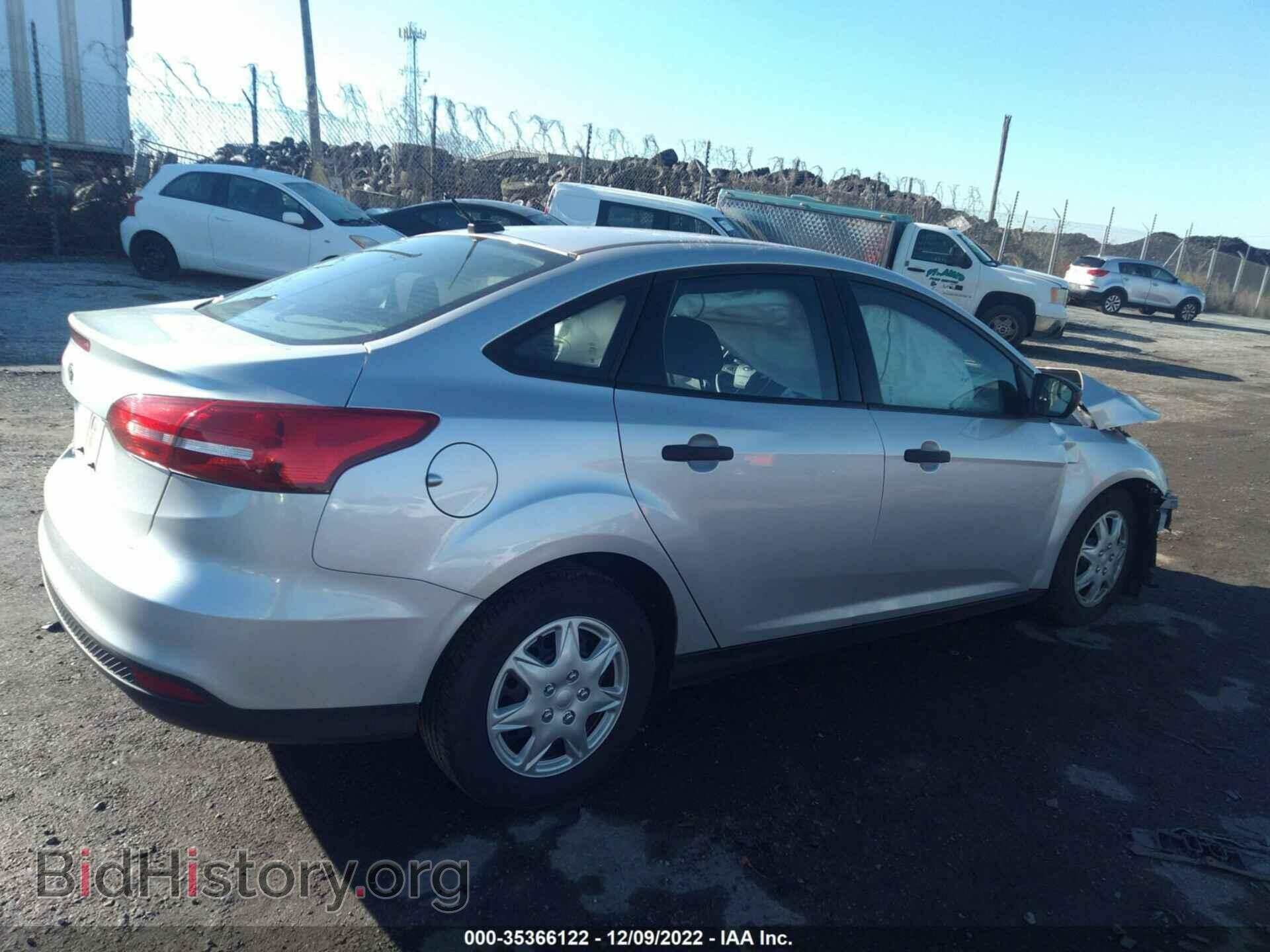2017 FORD FOCUS - VIN: 1FADP3E2XHL244375 - Фото 4