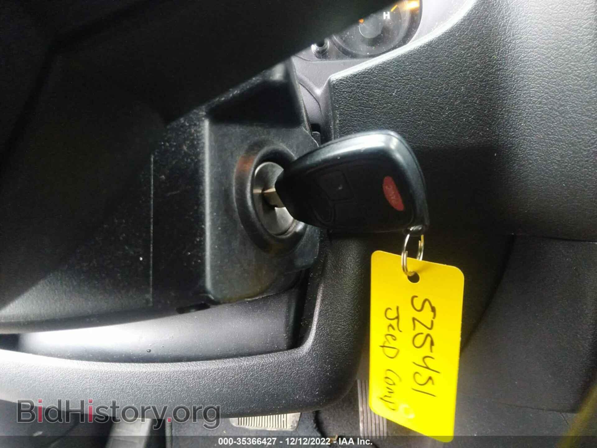 2016 JEEP COMPASS - VIN: 1C4NJCBA8GD525451 - Фото 11
