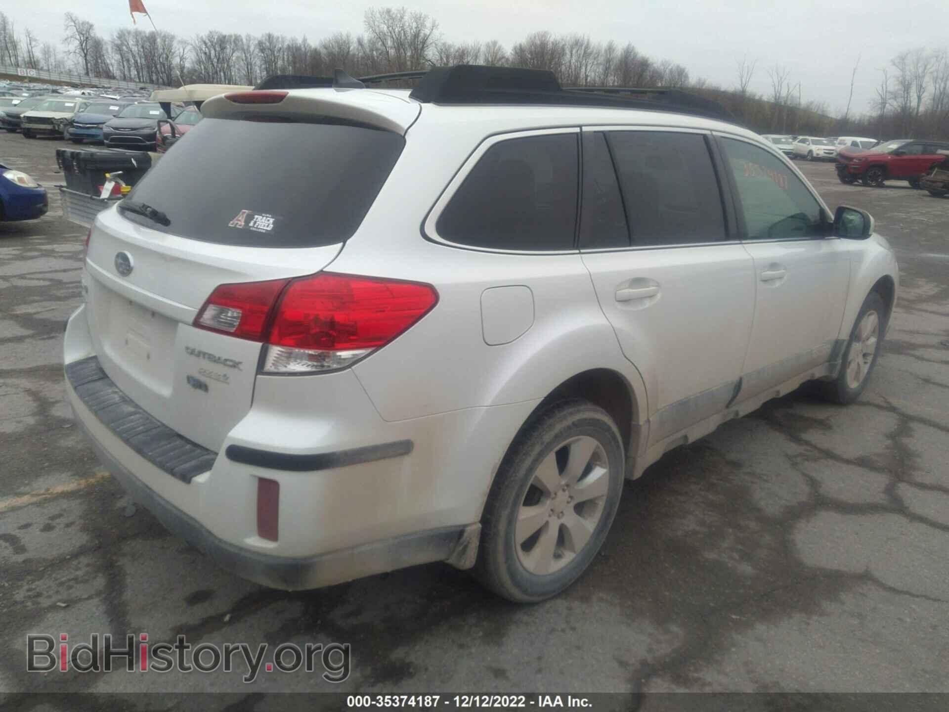 2011 SUBARU OUTBACK - VIN: 4S4BRBFC2B3352893 - Фото 4