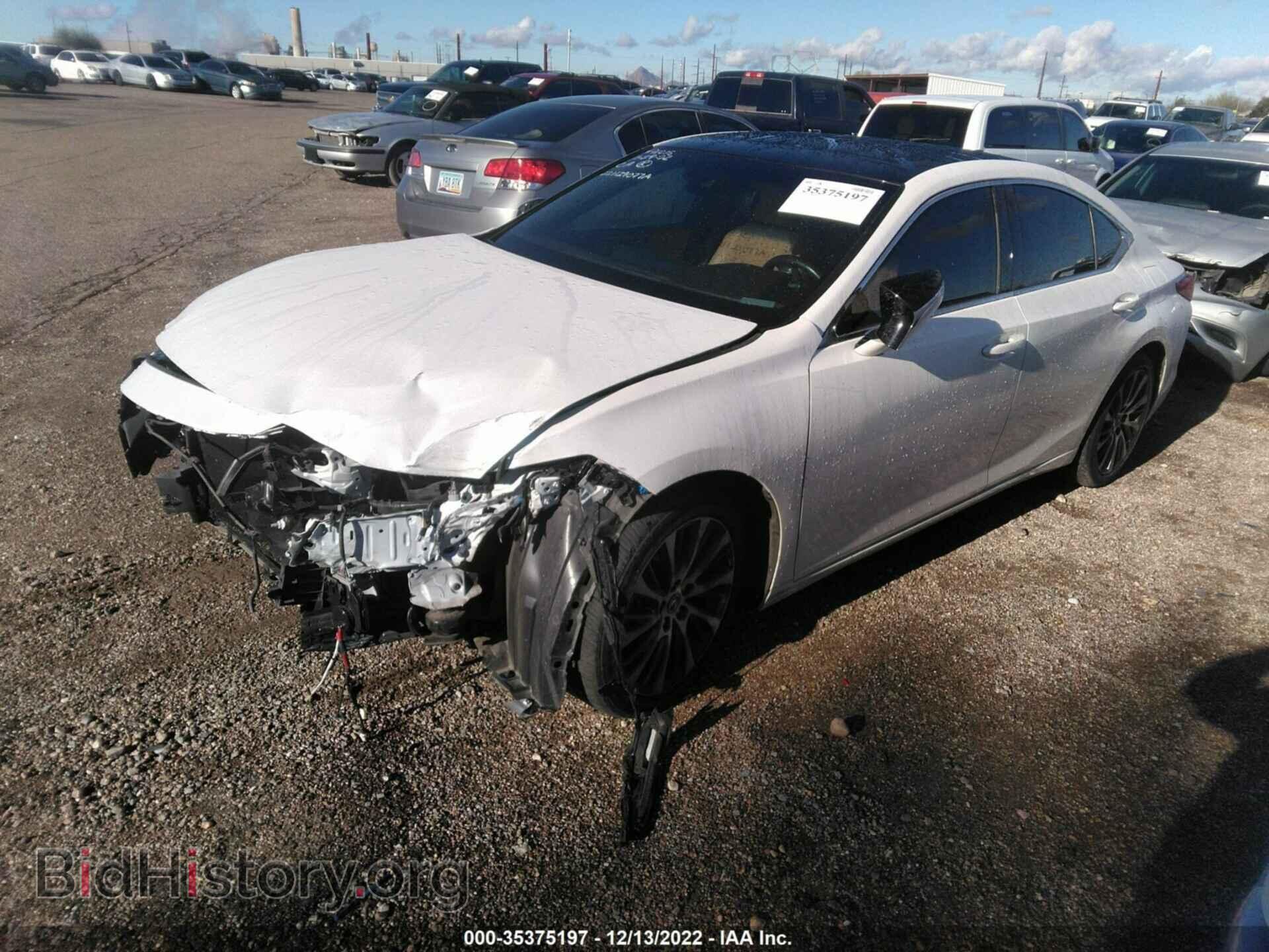 2019 LEXUS ES - VIN: JTHBZ1B10K2002573 - Фото 2